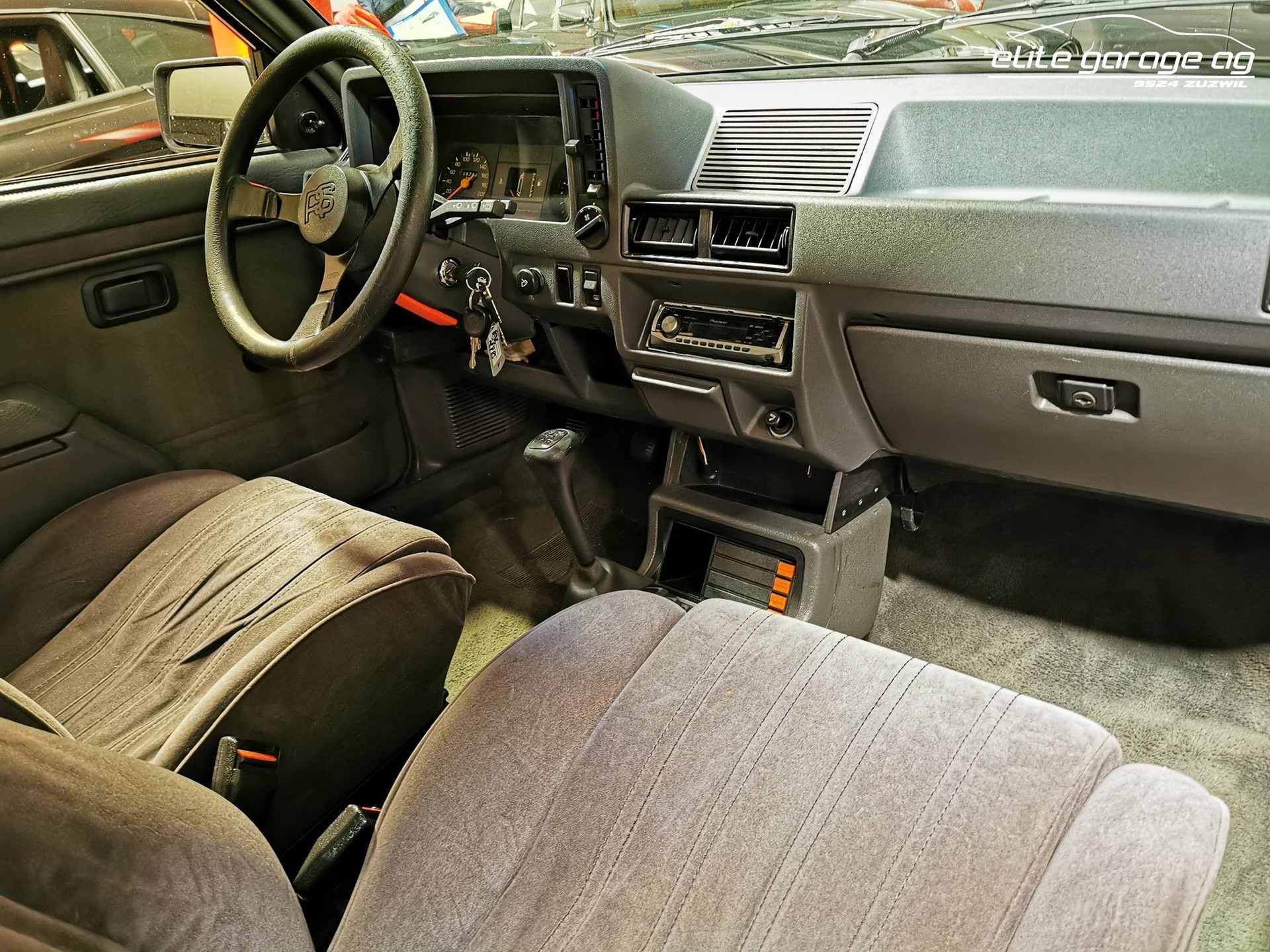 FORD Escort 1600 RSi-image-8
