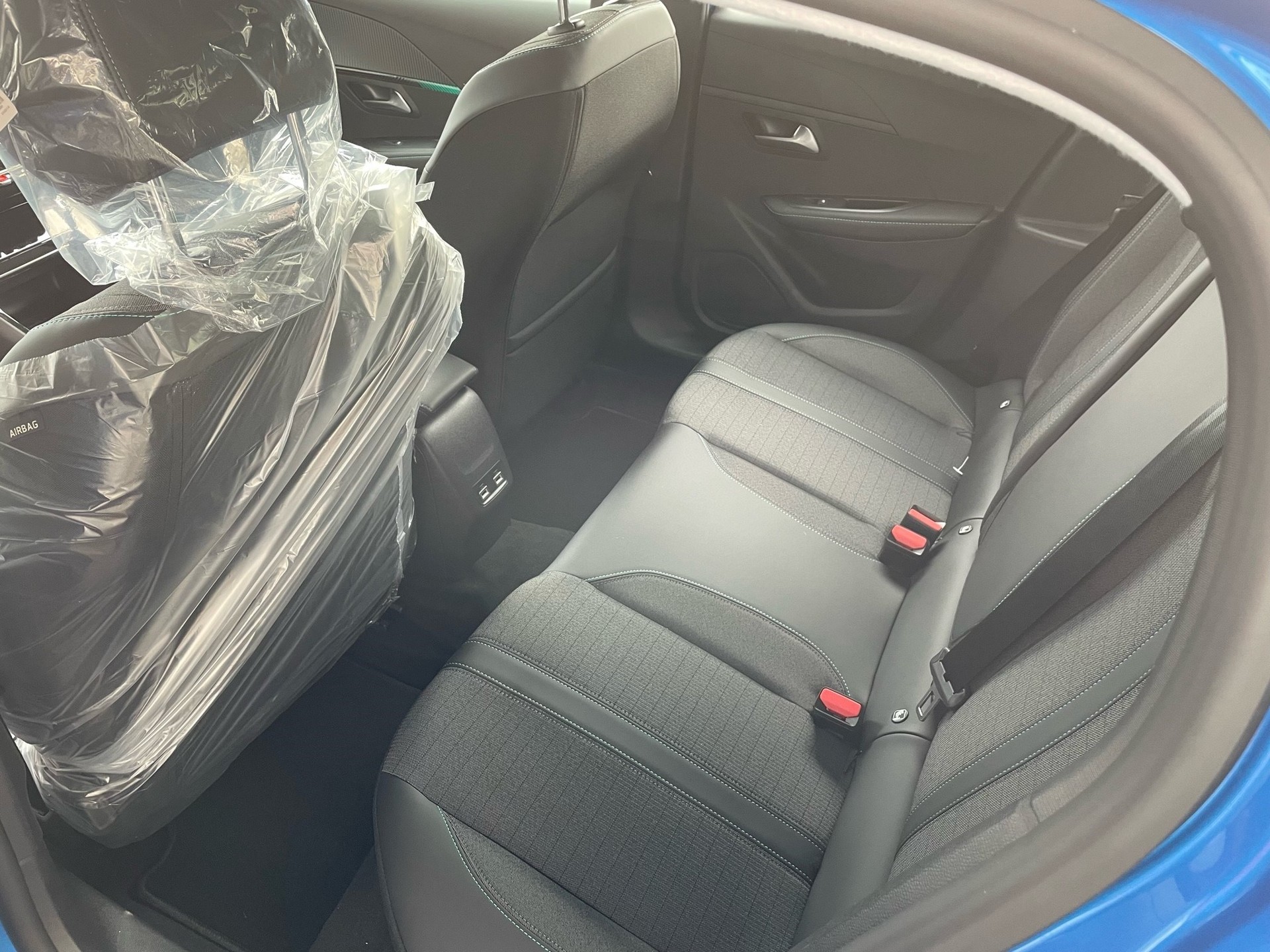 PEUGEOT 208 Elektrik Allure Pack-image-8