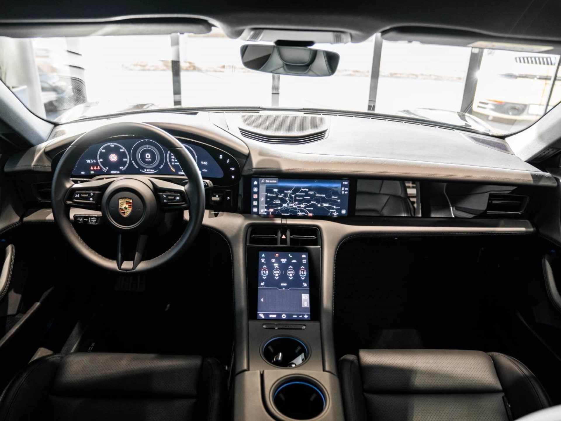 PORSCHE Taycan 4S Cross Turismo-image-8
