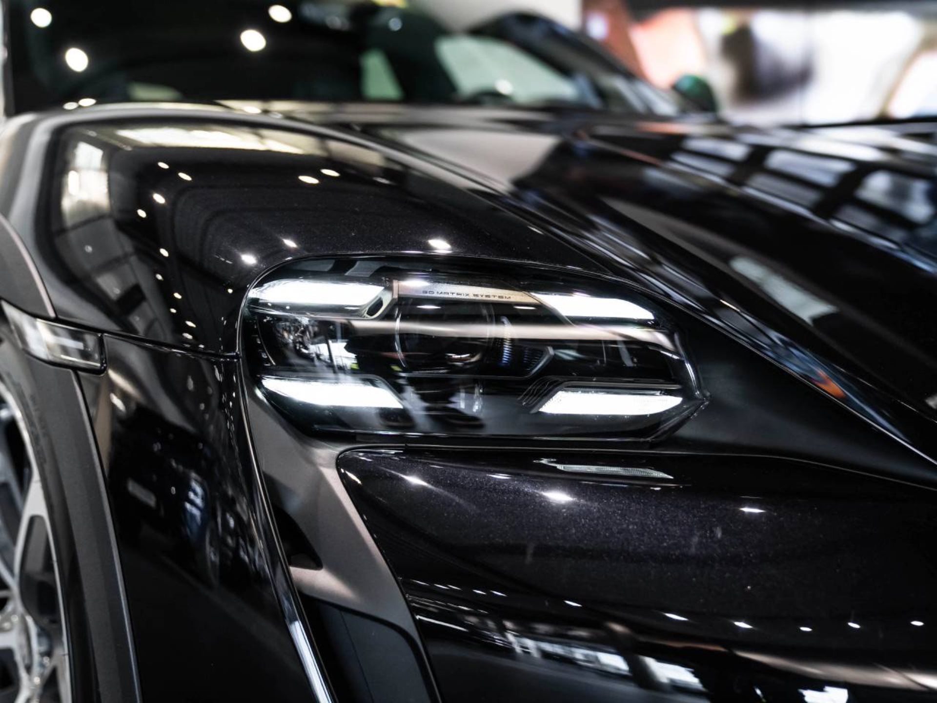 PORSCHE Taycan 4S Cross Turismo-image-21