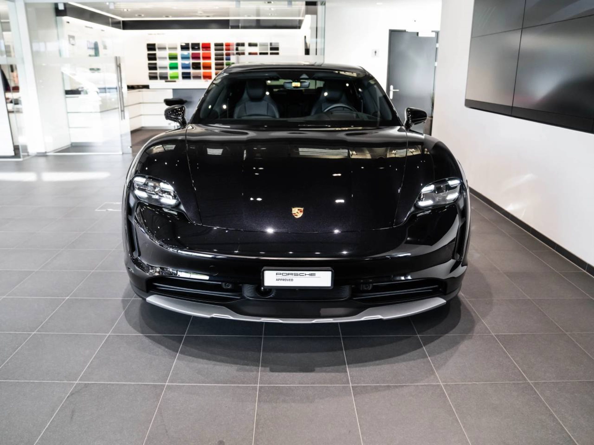 PORSCHE Taycan 4S Cross Turismo-image-5