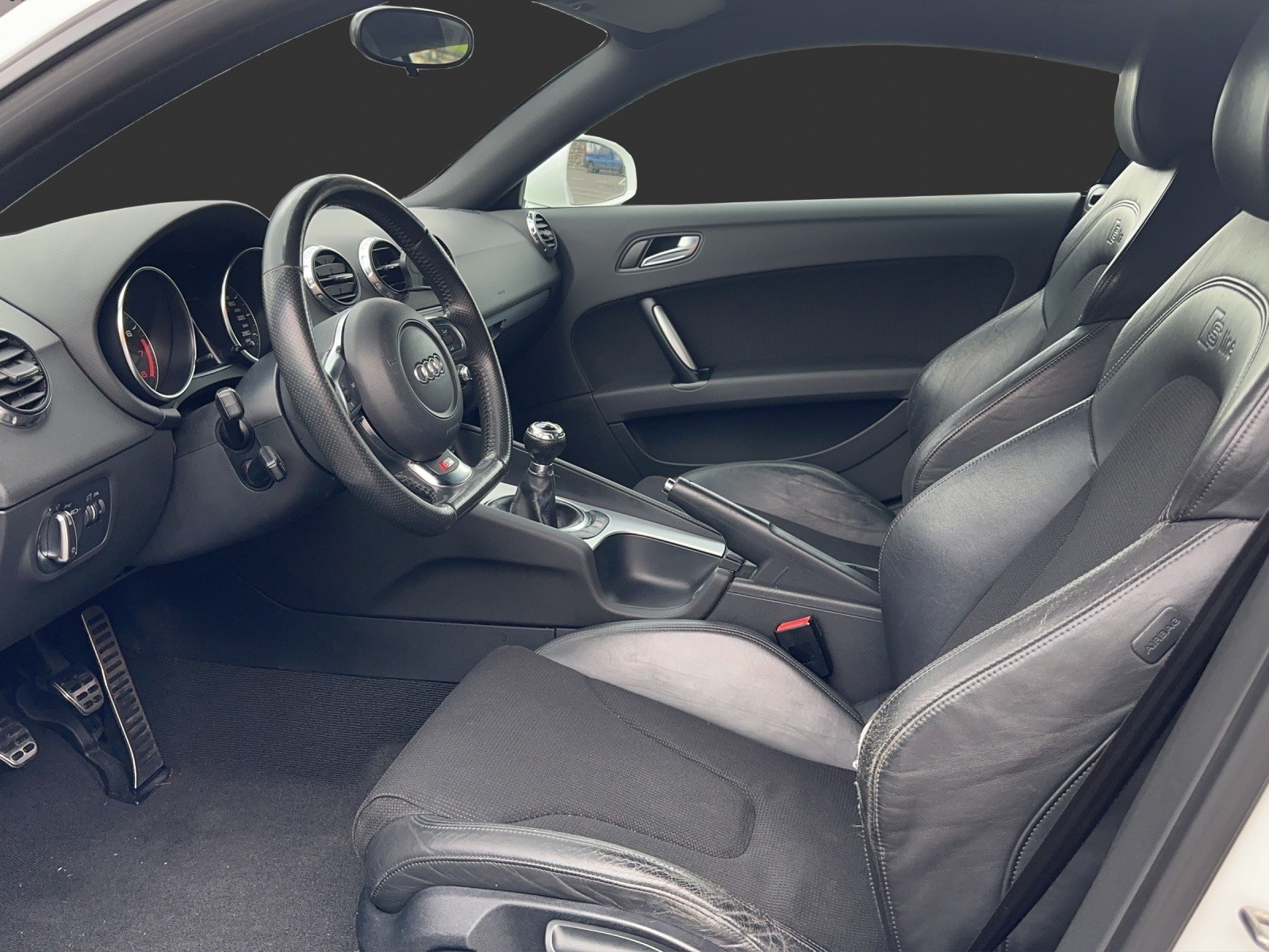 AUDI TT Coupé 2.0 TFSI-image-11