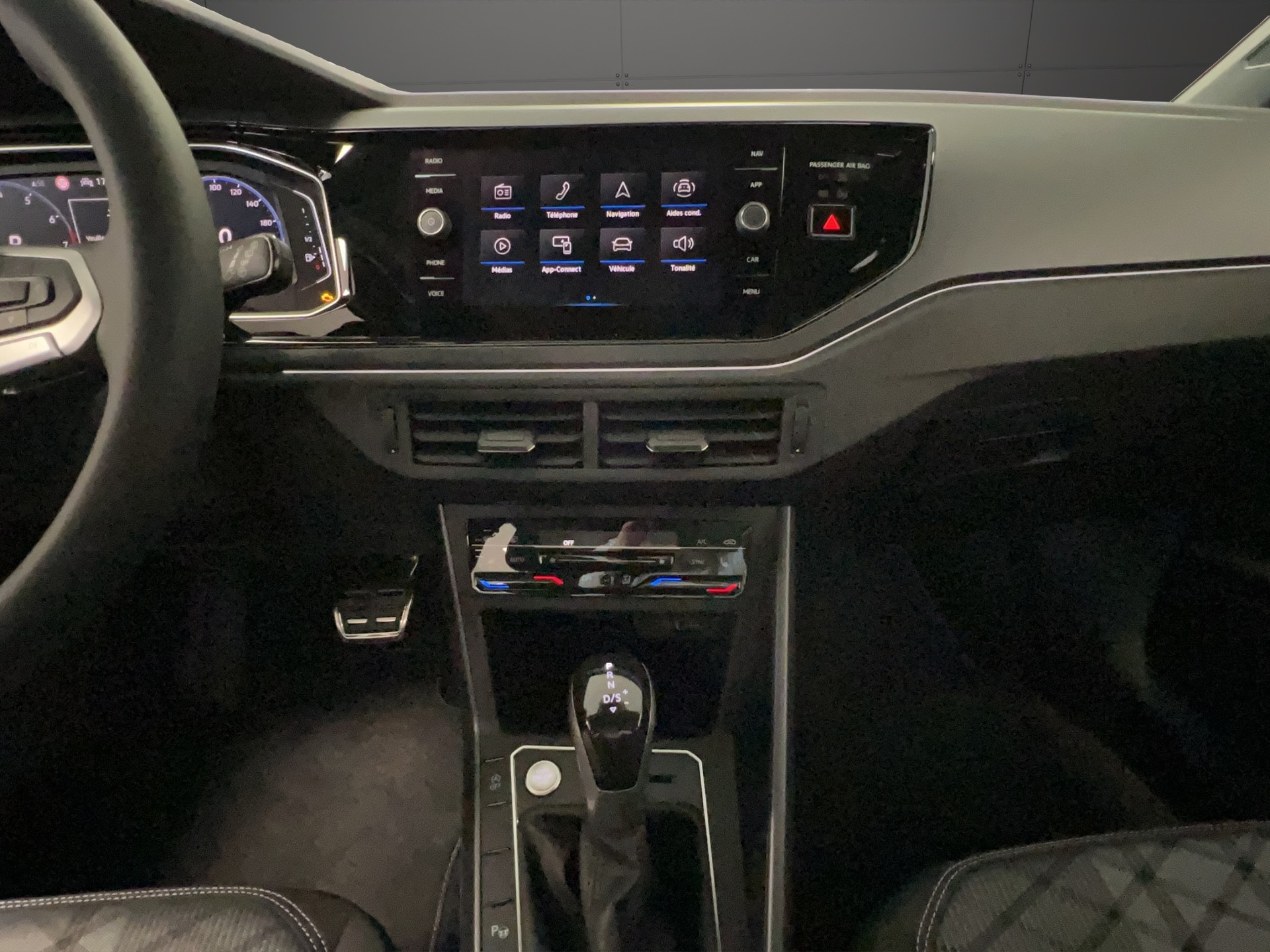 VW Taigo 1.0 TSI R-Line DSG-image-9