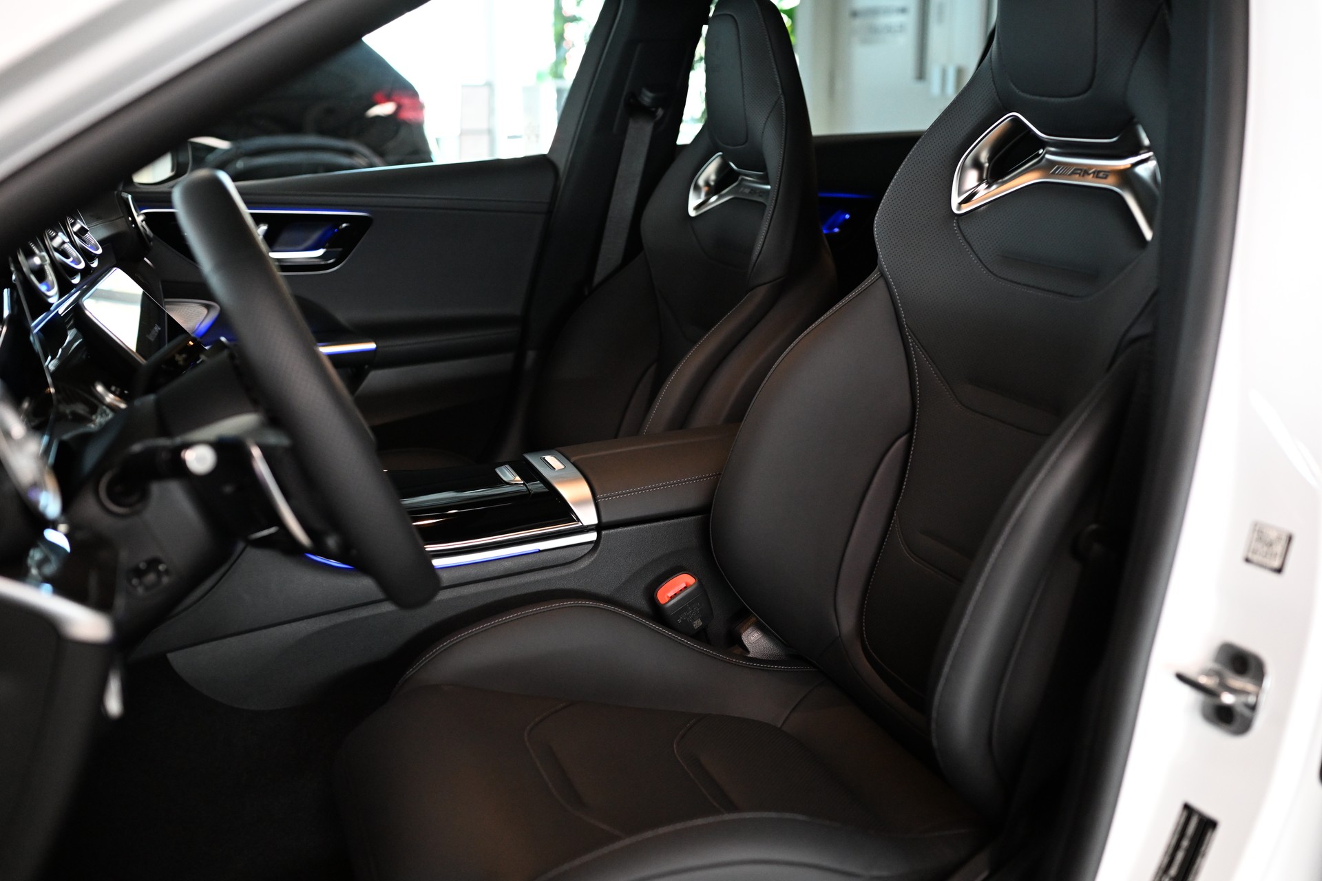MERCEDES-BENZ C 43 T AMG 4Matic-image-6