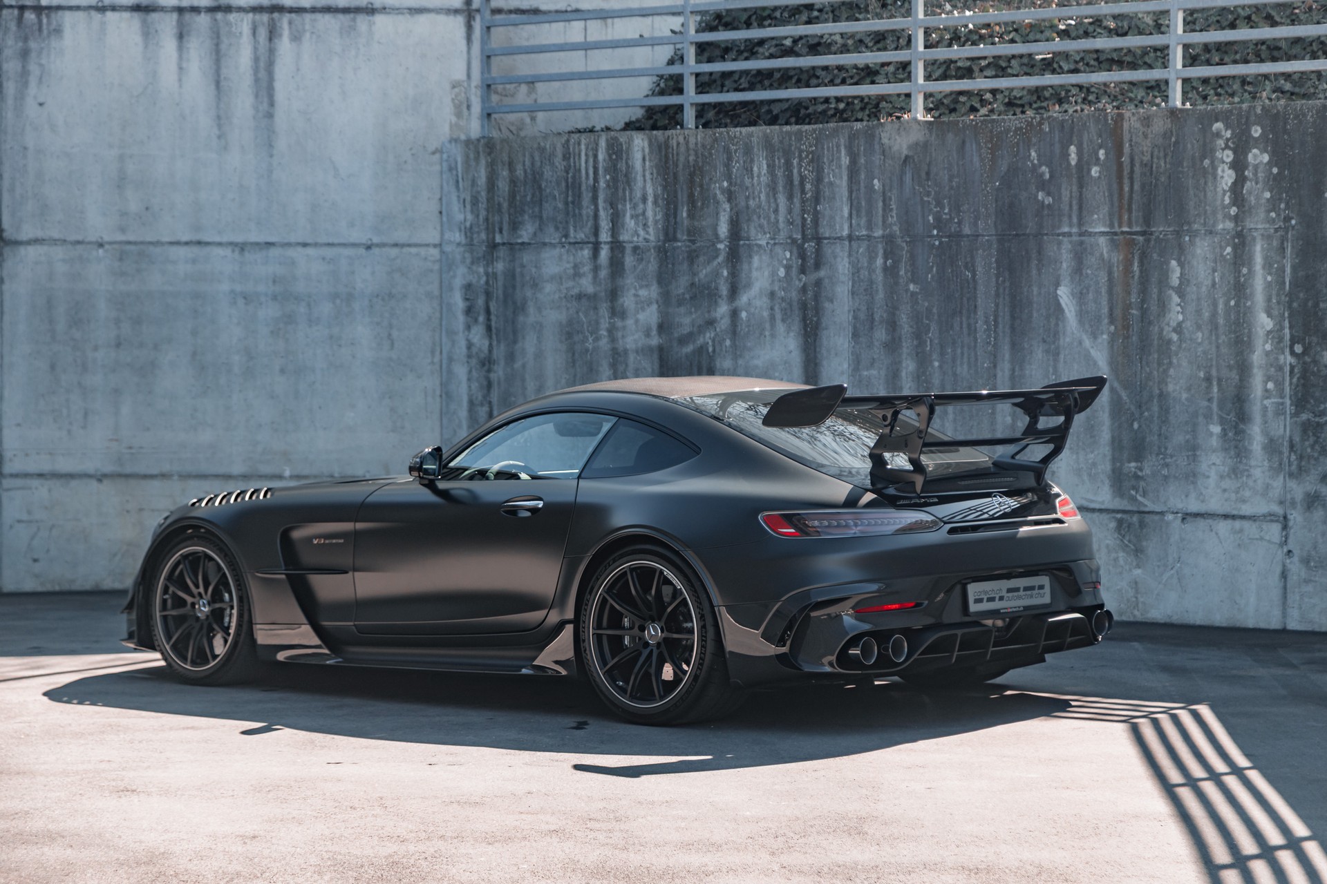 MERCEDES-BENZ AMG GT Black Series-image-2