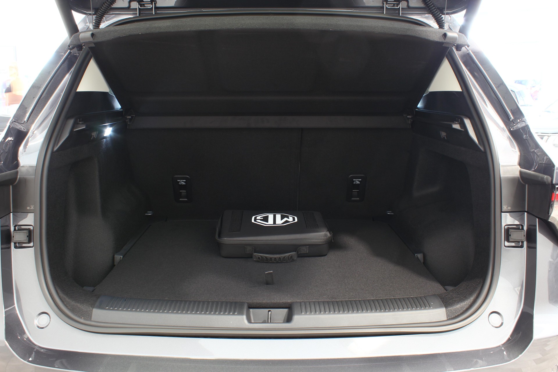 MG S5 EV 64 kWh Luxury-image-8