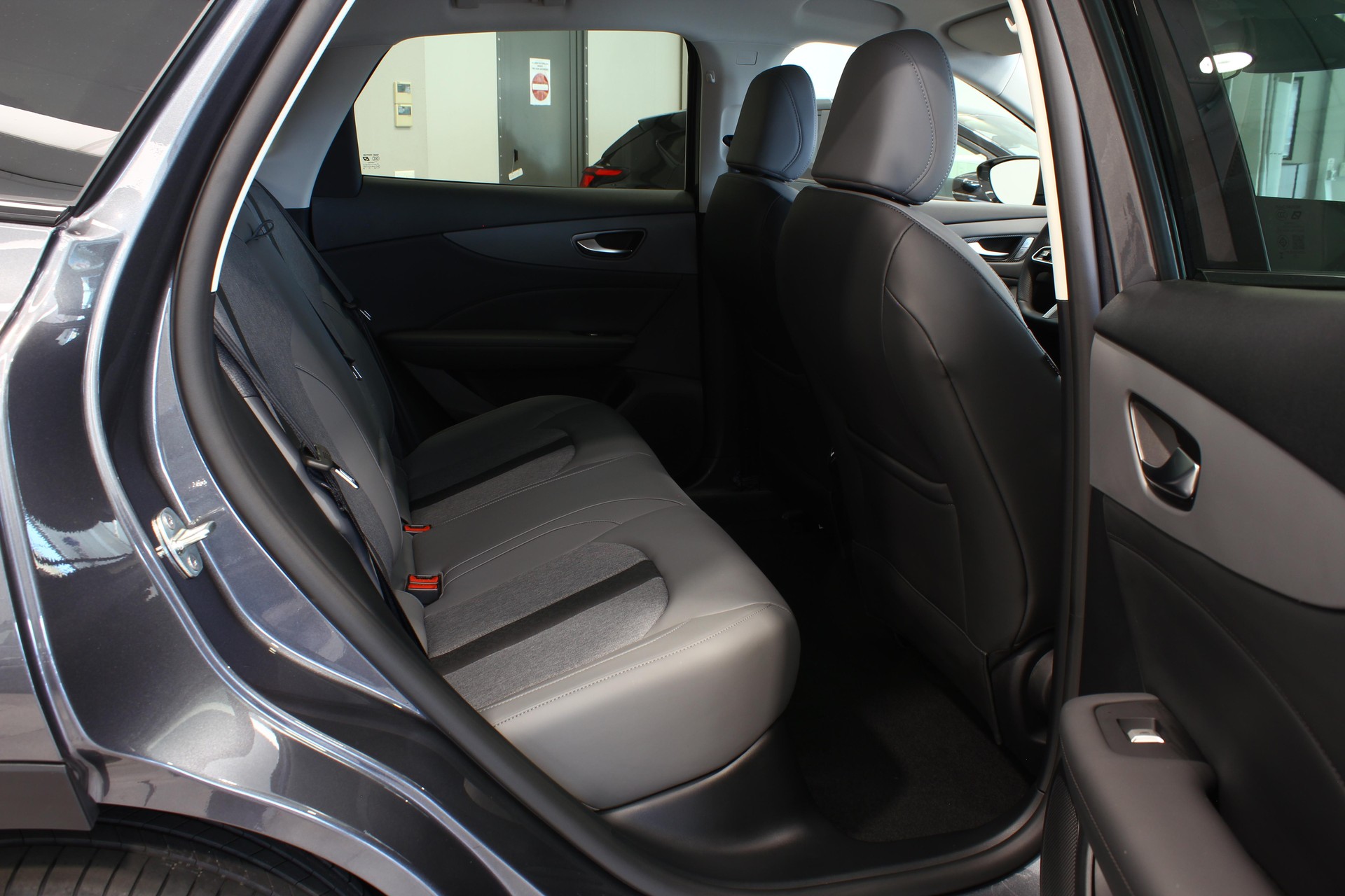 MG S5 EV 64 kWh Luxury-image-11