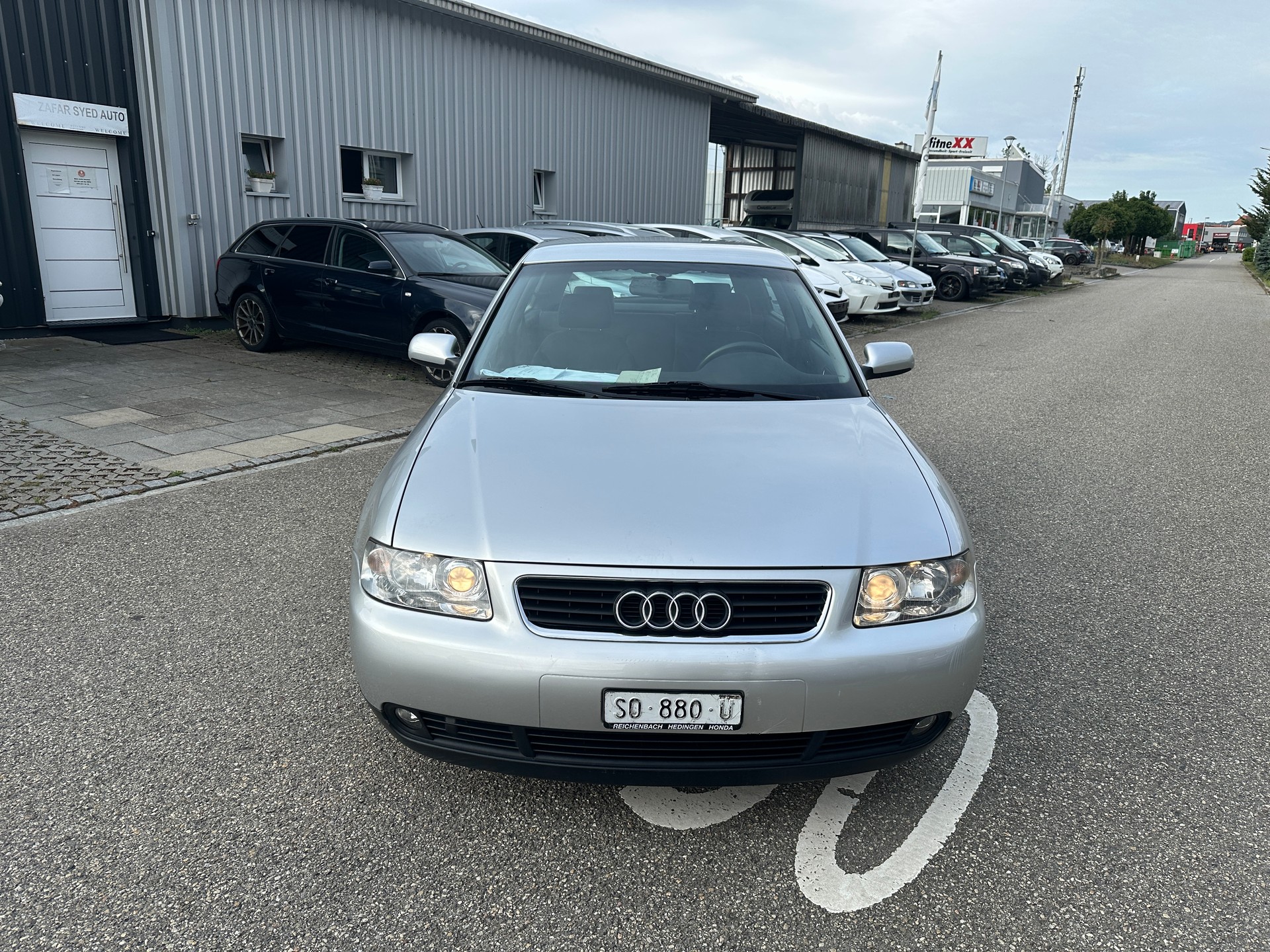 AUDI A3 1.8 T Attraction-image-1