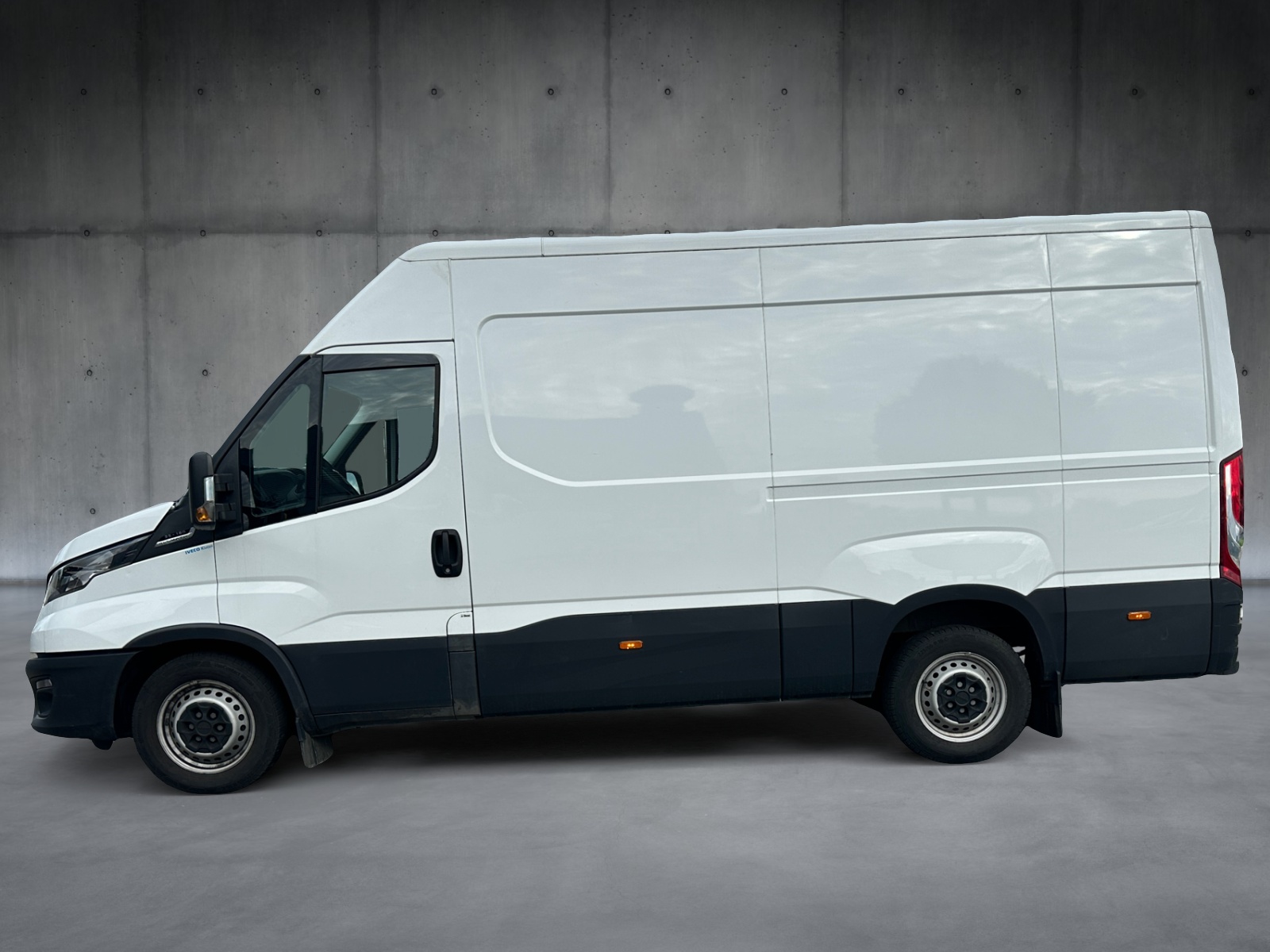 IVECO 35 S 16 A8 V-image-1