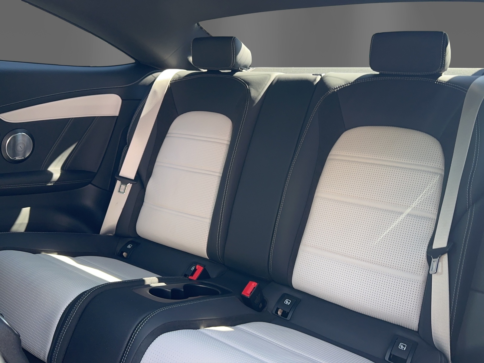 MERCEDES-BENZ C 63 S AMG 9G-tronic-image-12