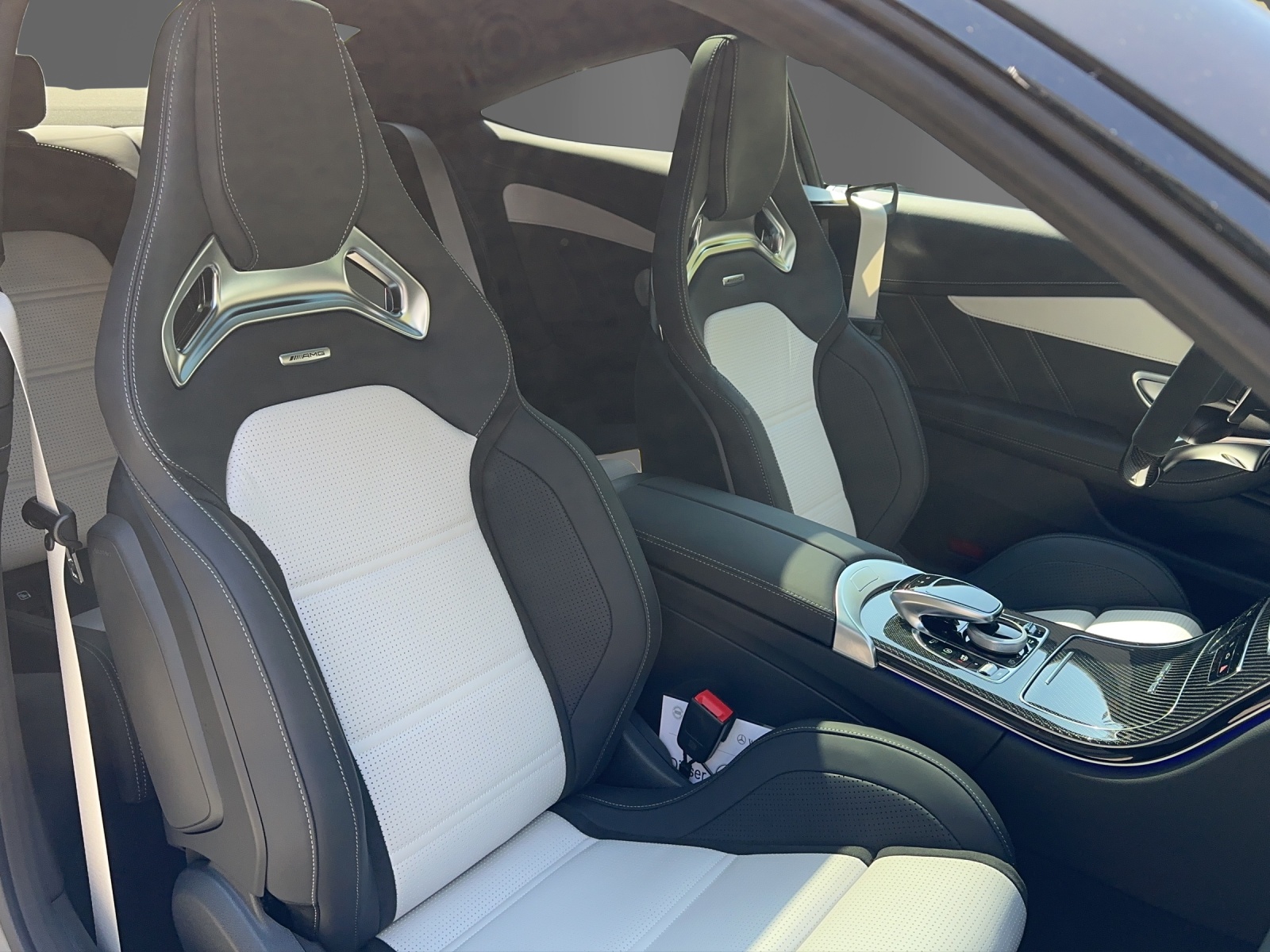 MERCEDES-BENZ C 63 S AMG 9G-tronic-image-17