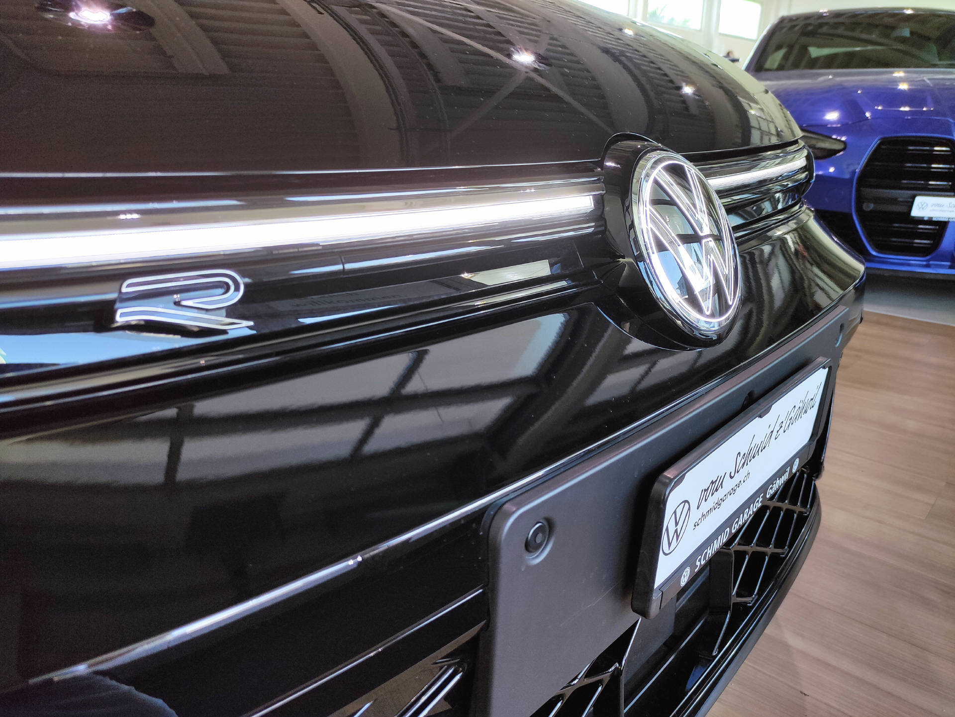 VW Golf VIII Variant 1.5 eTSI R-Line DSG-image-2