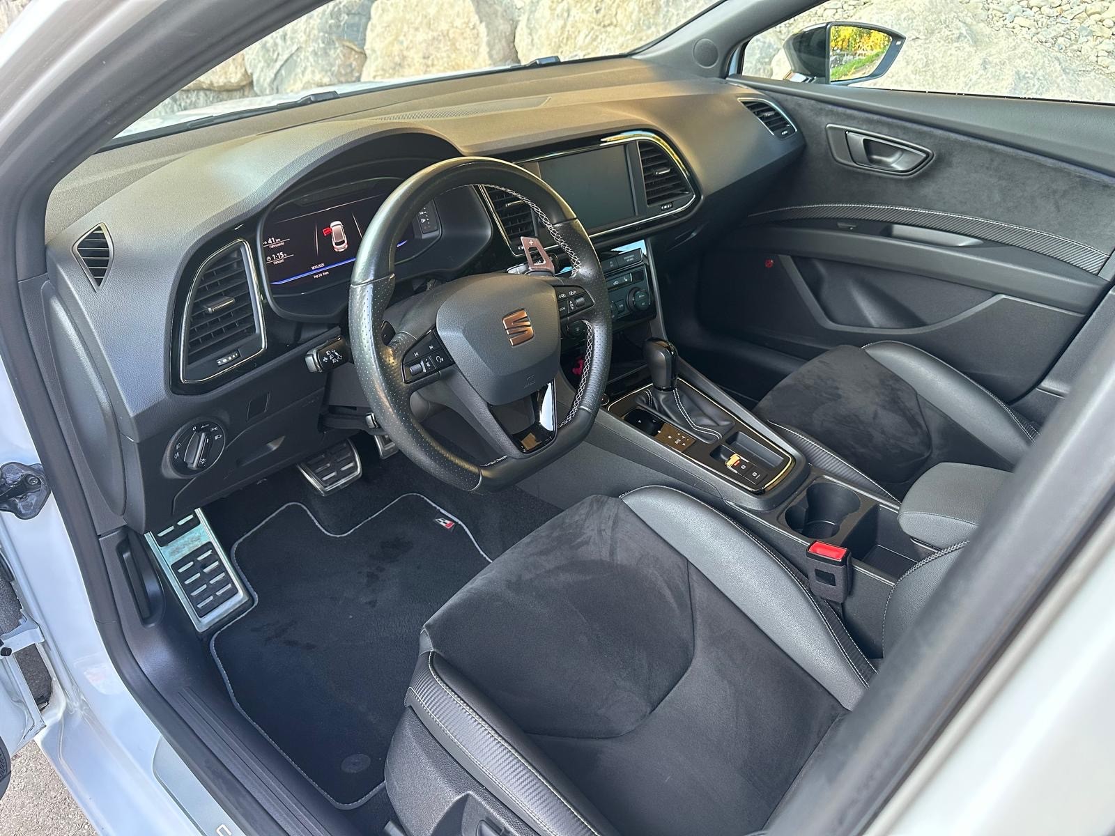 SEAT Leon ST 2.0 TSI Cupra 300 4 Drive DSG-image-6