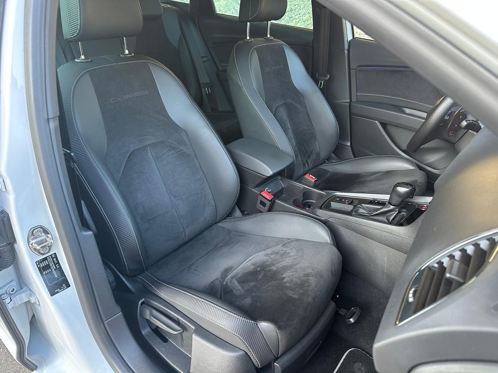 SEAT Leon ST 2.0 TSI Cupra 300 4 Drive DSG-image-9