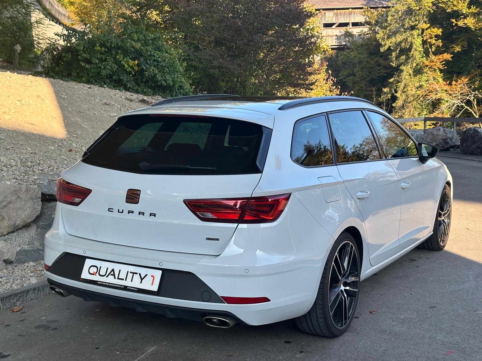SEAT Leon ST 2.0 TSI Cupra 300 4 Drive DSG-image-4