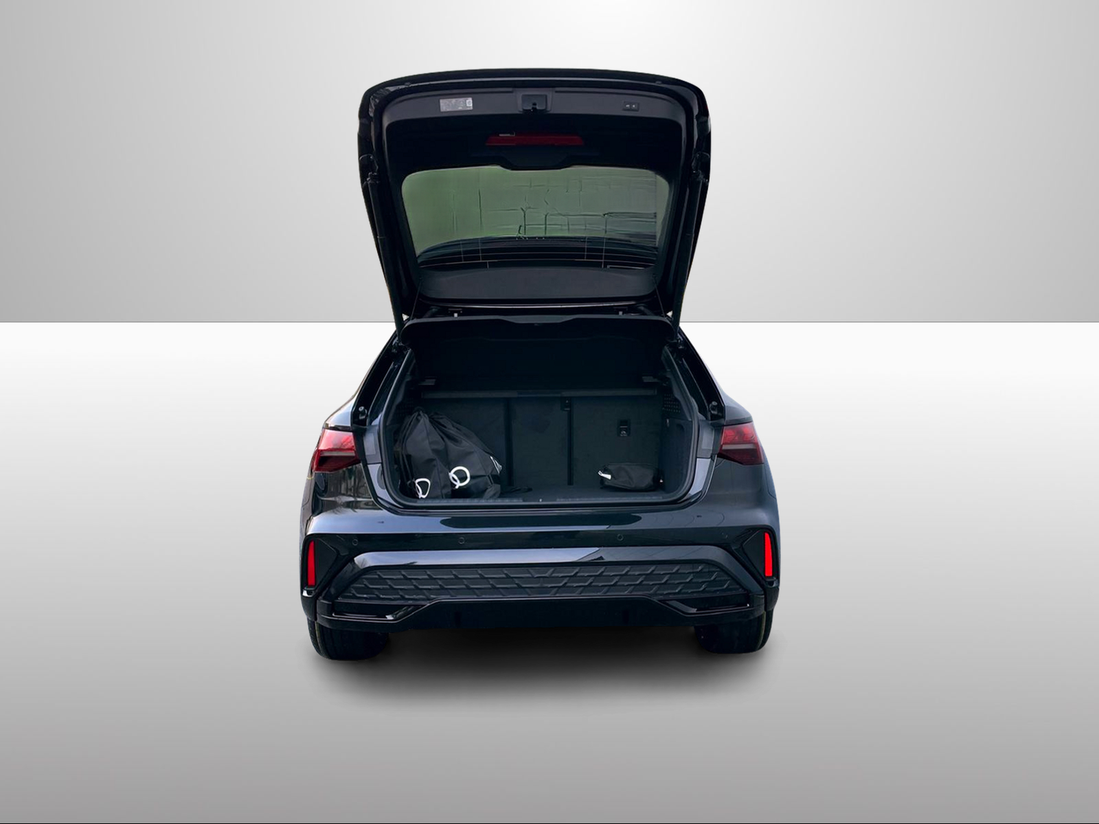 AUDI A3 Sportback 45 TFSI e S line Attraction S-tronic-image-12