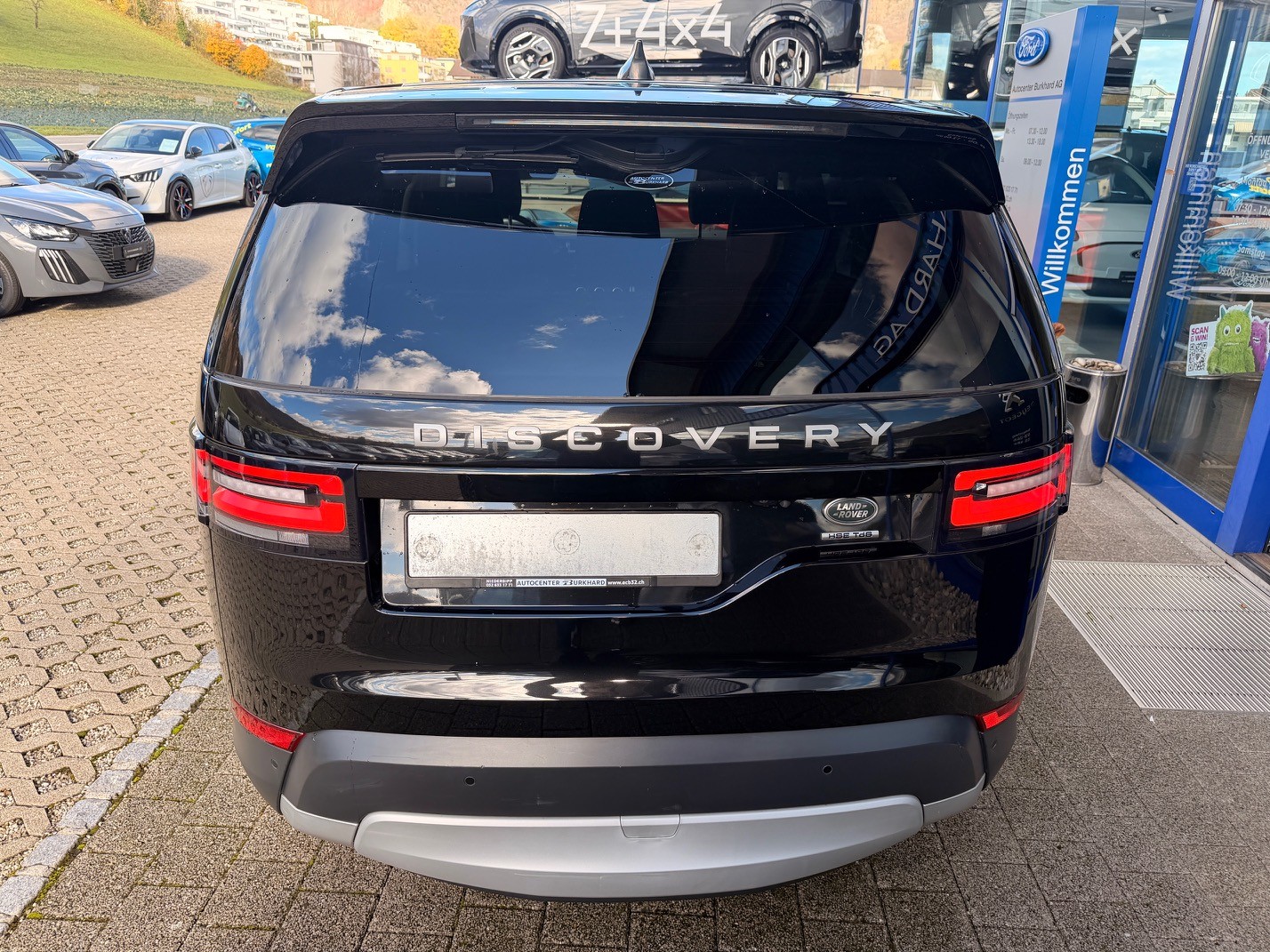 LAND ROVER Discovery 3.0 TDV6 HSE-showroom-element-3
