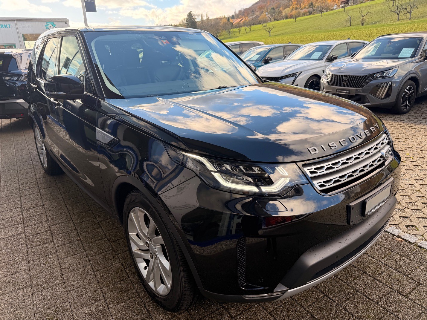 LAND ROVER Discovery 3.0 TDV6 HSE-showroom-element-2