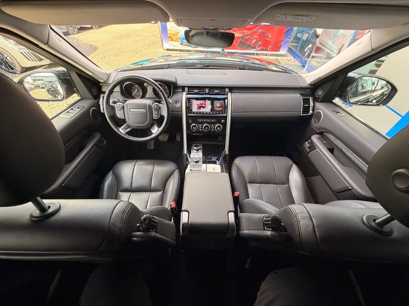 LAND ROVER Discovery 3.0 TDV6 HSE-image-6