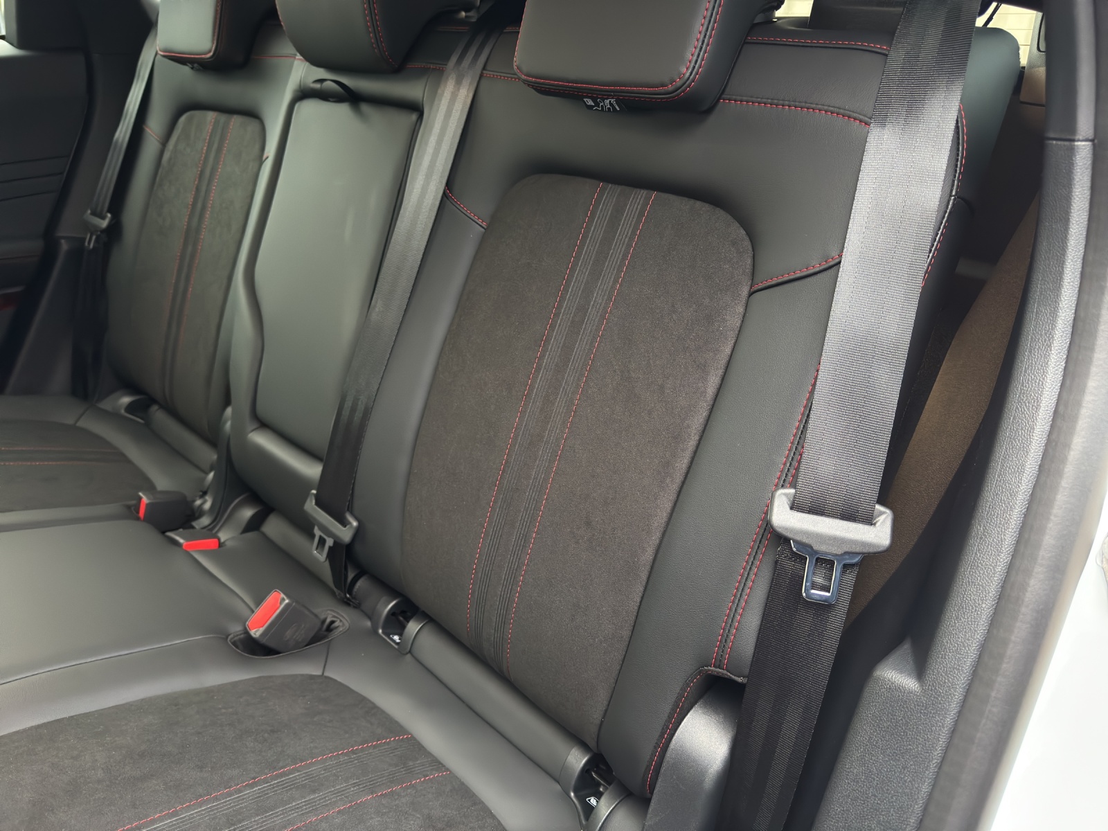 FORD Kuga 2.5 Hybrid ST-Line X 4x4-image-8