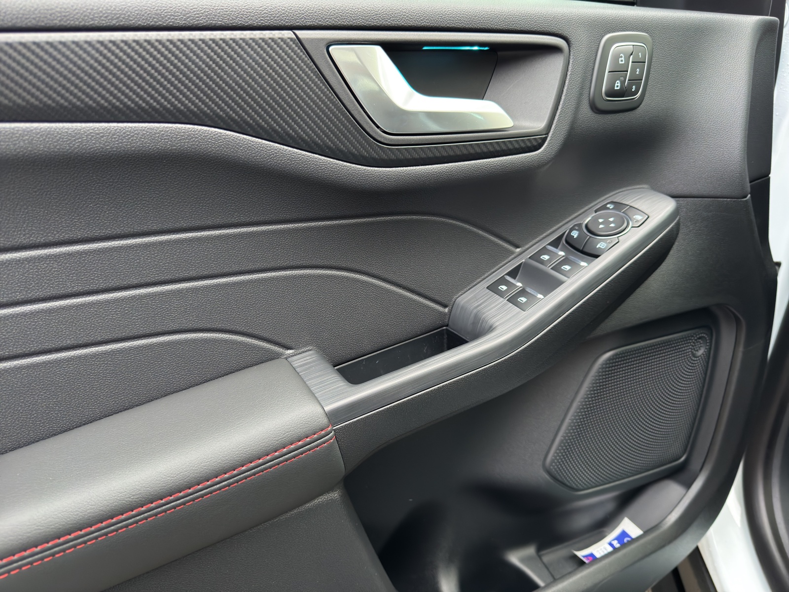 FORD Kuga 2.5 Hybrid ST-Line X 4x4-image-9