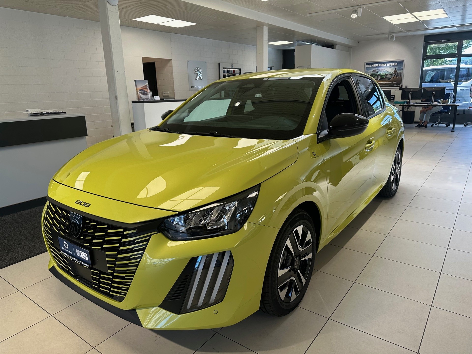 PEUGEOT 208 1.2 Hybrid Allure Premium