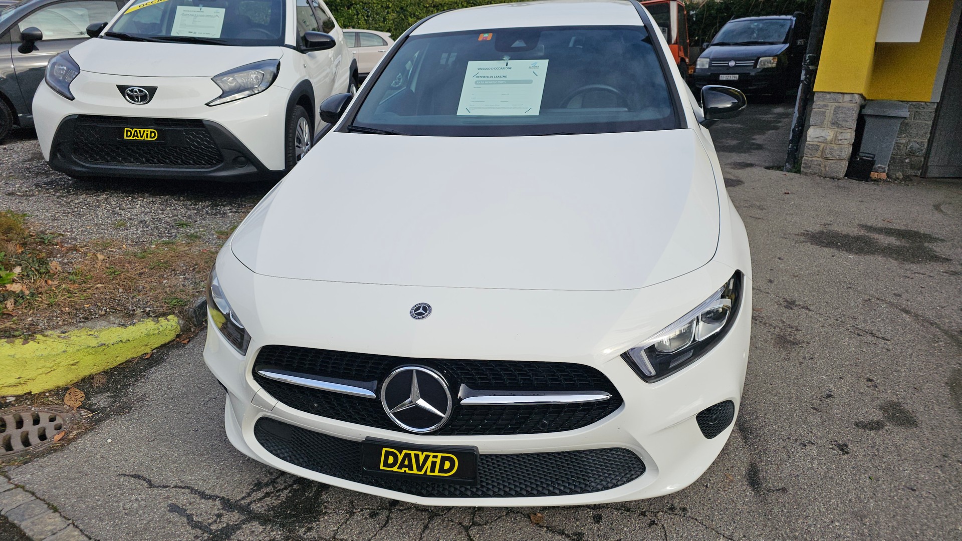 MERCEDES-BENZ A 180 Progressive