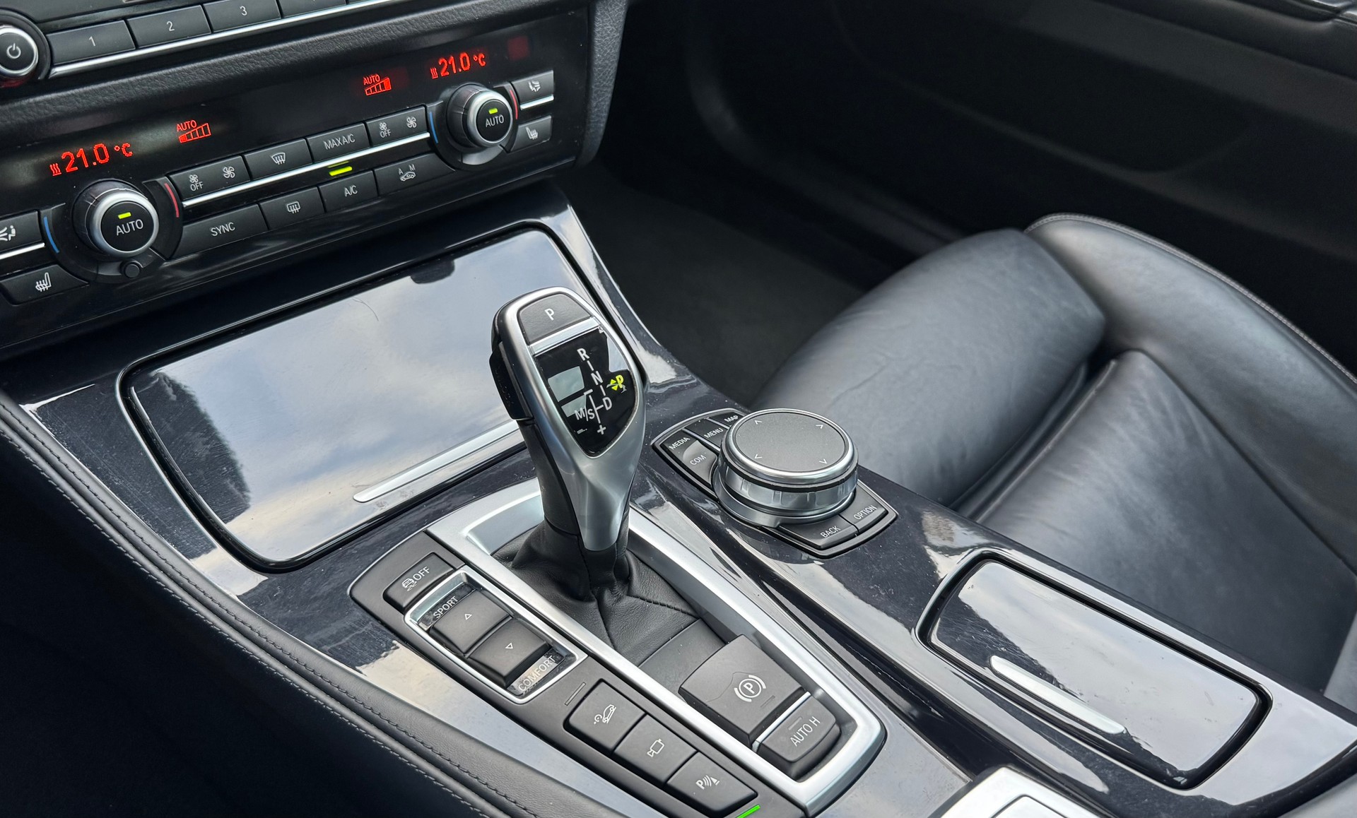 BMW 530d Touring xDrive M Sport Steptronic-image-20
