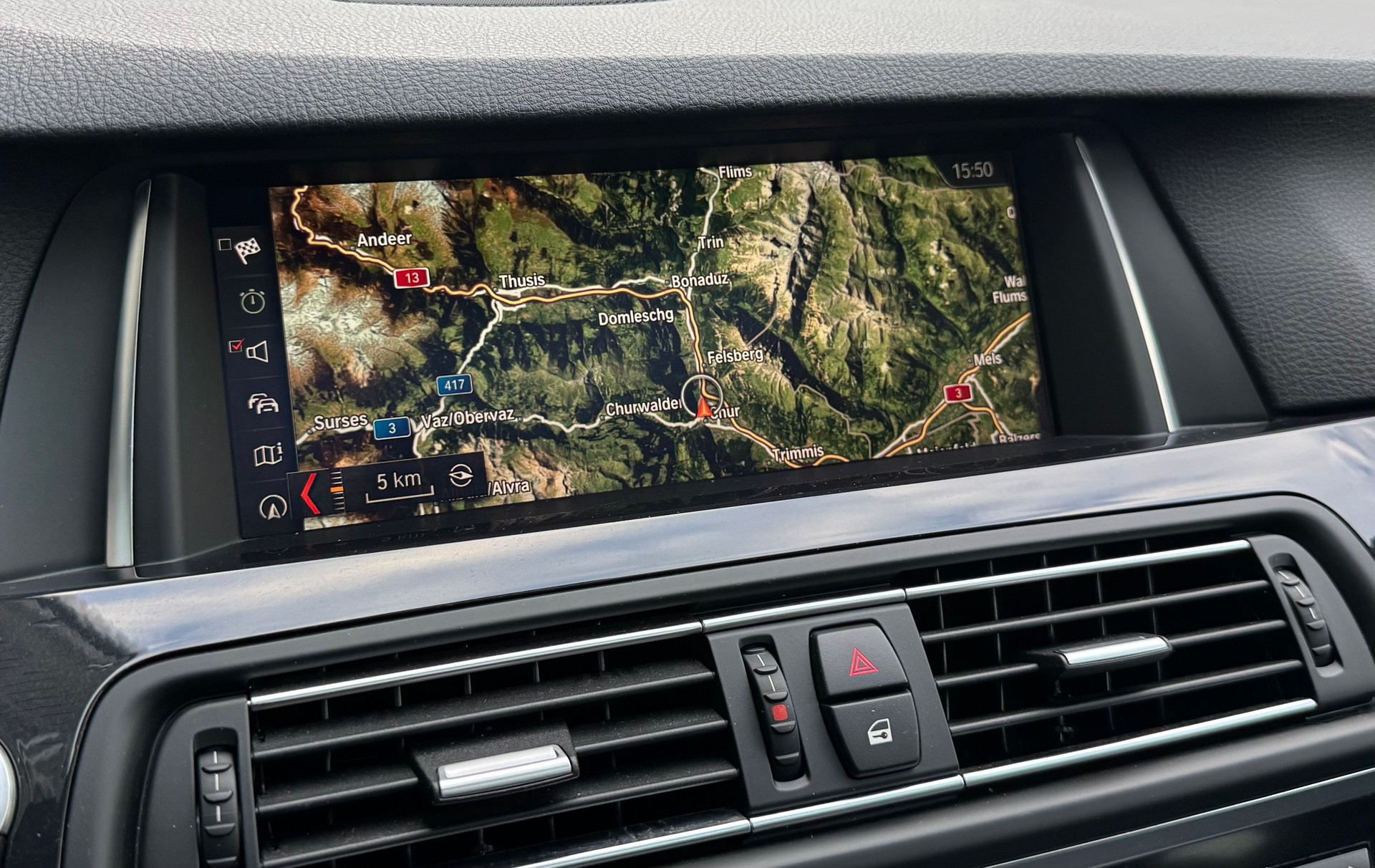 BMW 530d Touring xDrive M Sport Steptronic-image-17