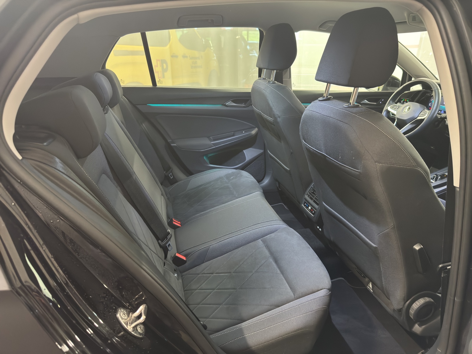 VW Golf VIII 1.4 TSI PHEV Style DSG-image-9