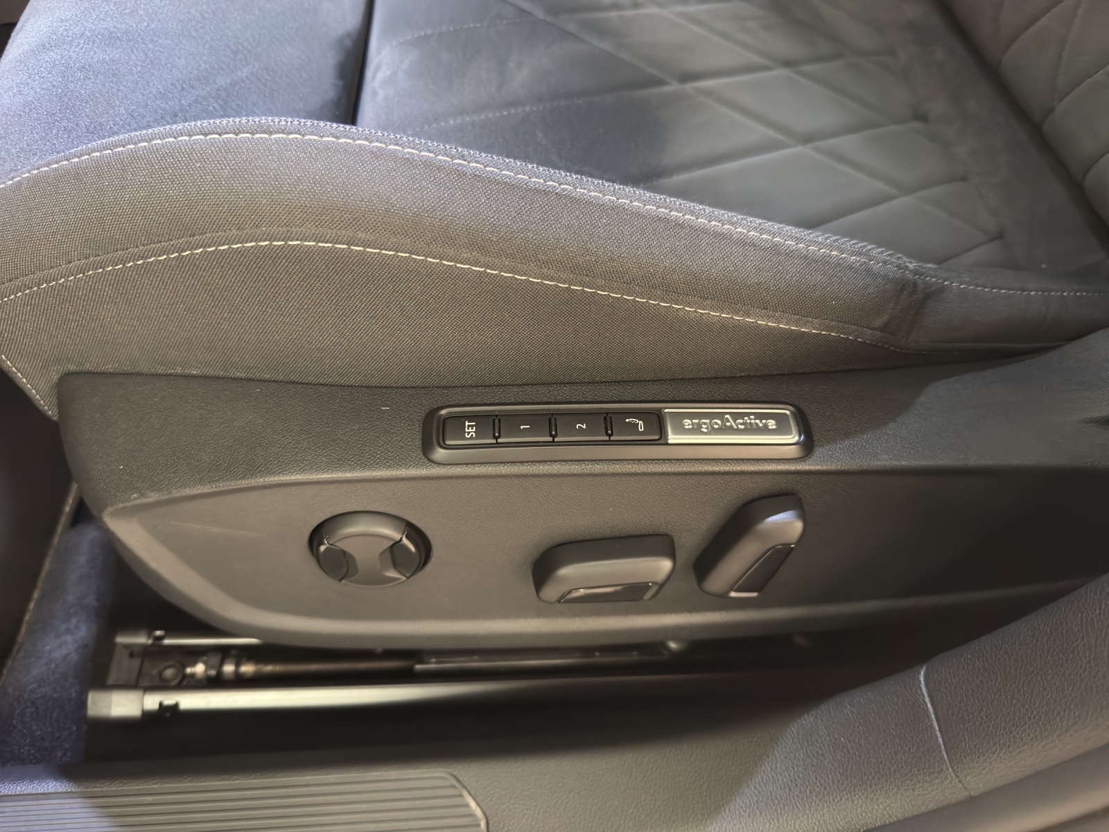 VW Golf VIII 1.4 TSI PHEV Style DSG-image-12
