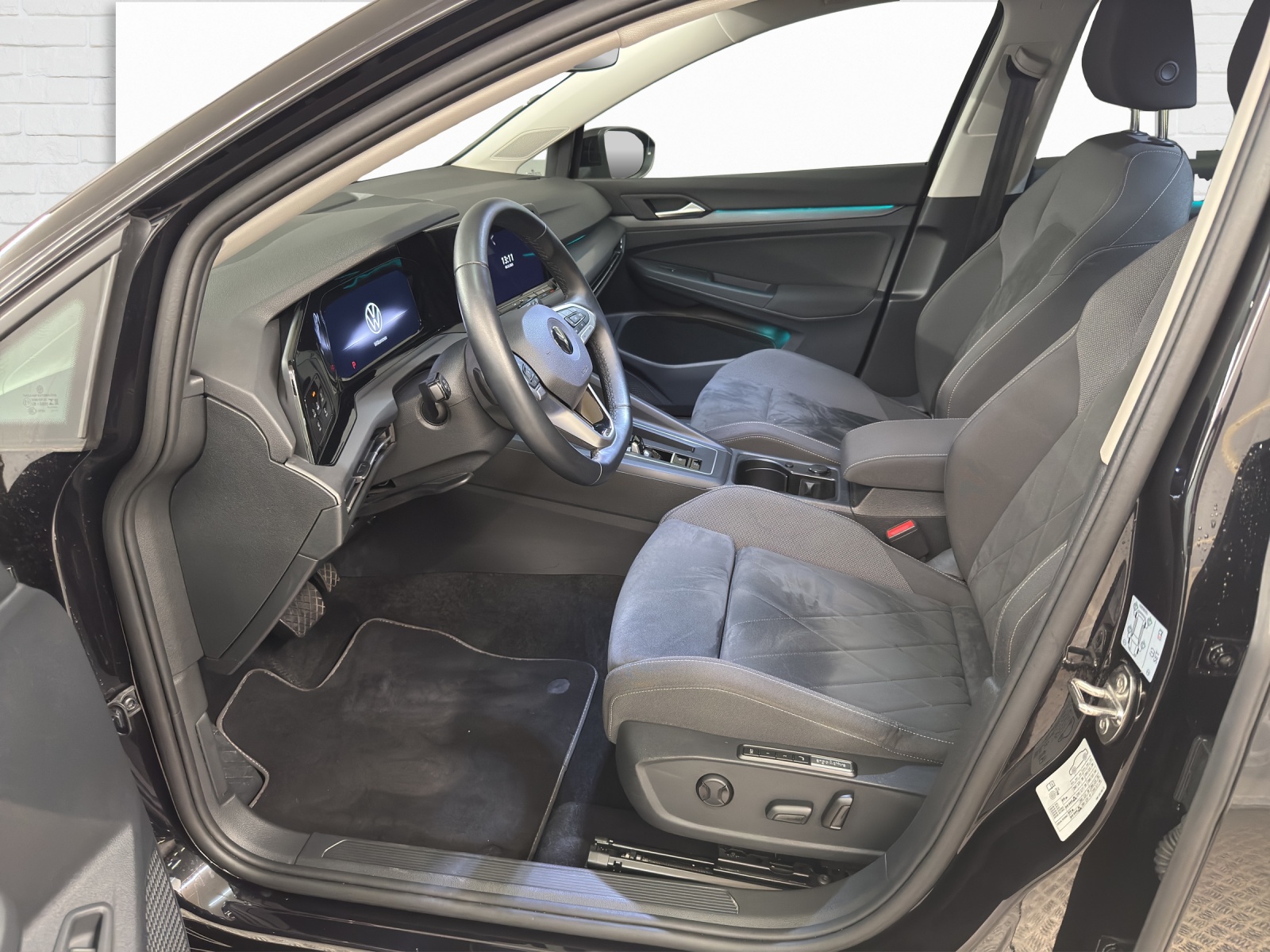 VW Golf VIII 1.4 TSI PHEV Style DSG-image-6