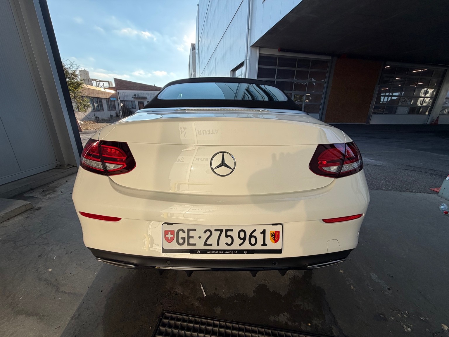 MERCEDES-BENZ C 200 AMG Line Cabriolet 4Matic 9G-Tronic-image-4