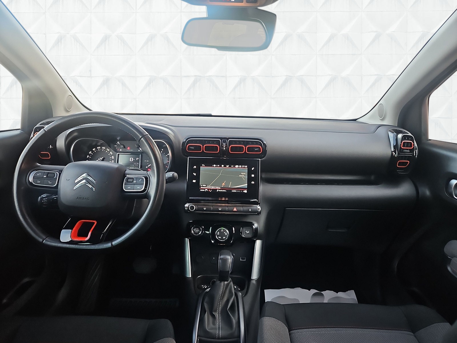 CITROEN C3 Aircross Shine EAT-image-8