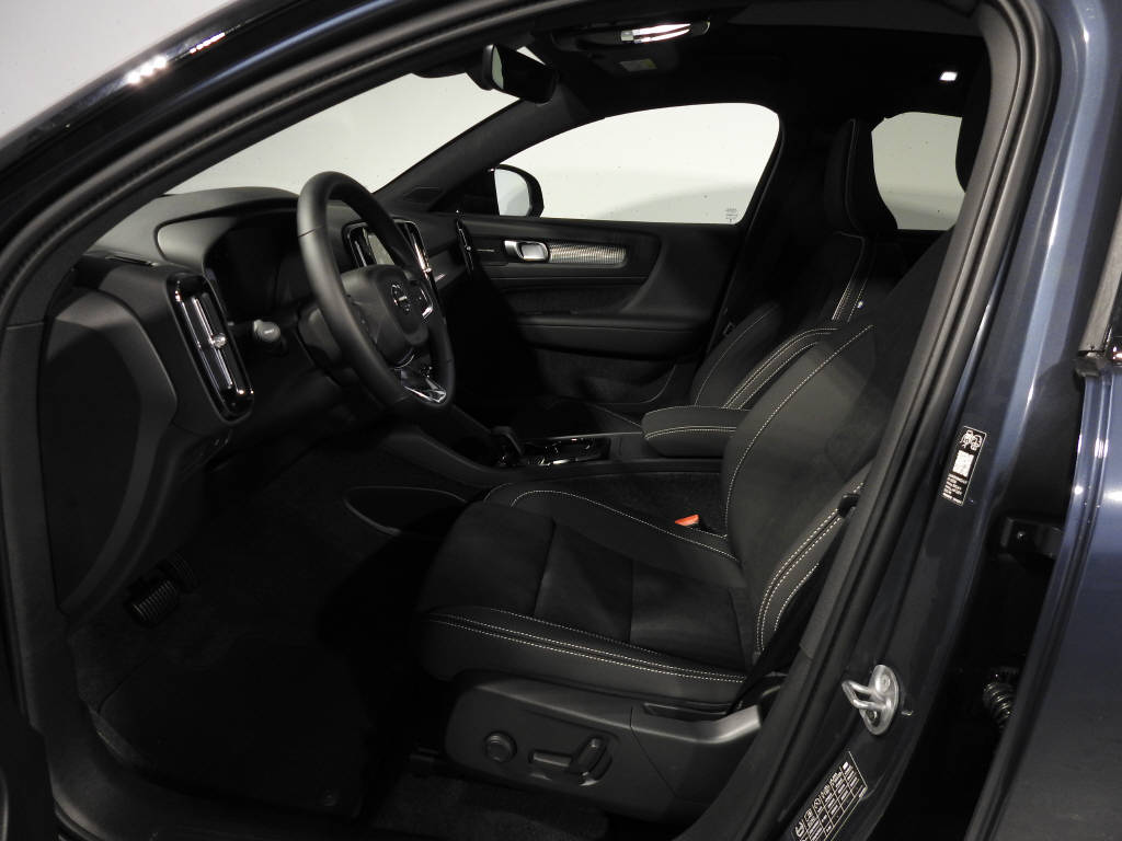 VOLVO EC40 Twin Ultra AWD-image-9