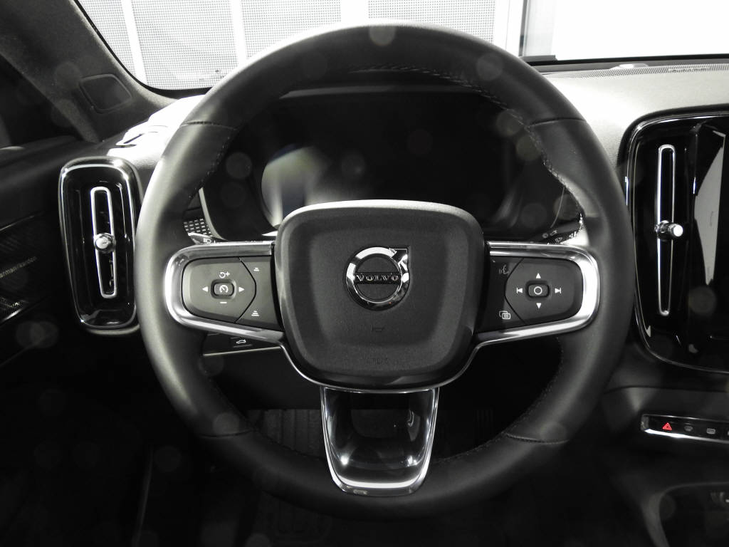 VOLVO EC40 Twin Ultra AWD-image-6