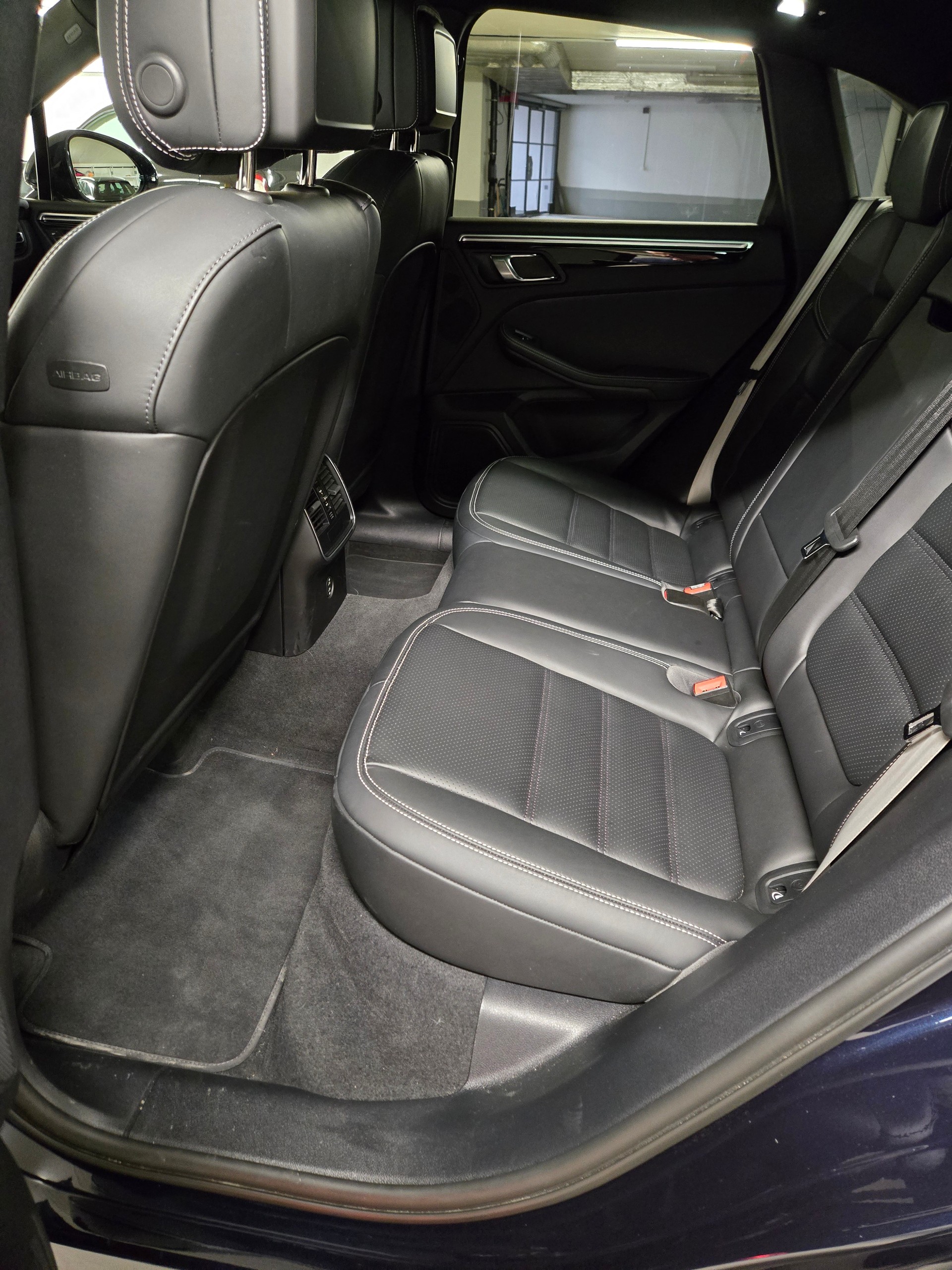 PORSCHE Macan PDK-image-3