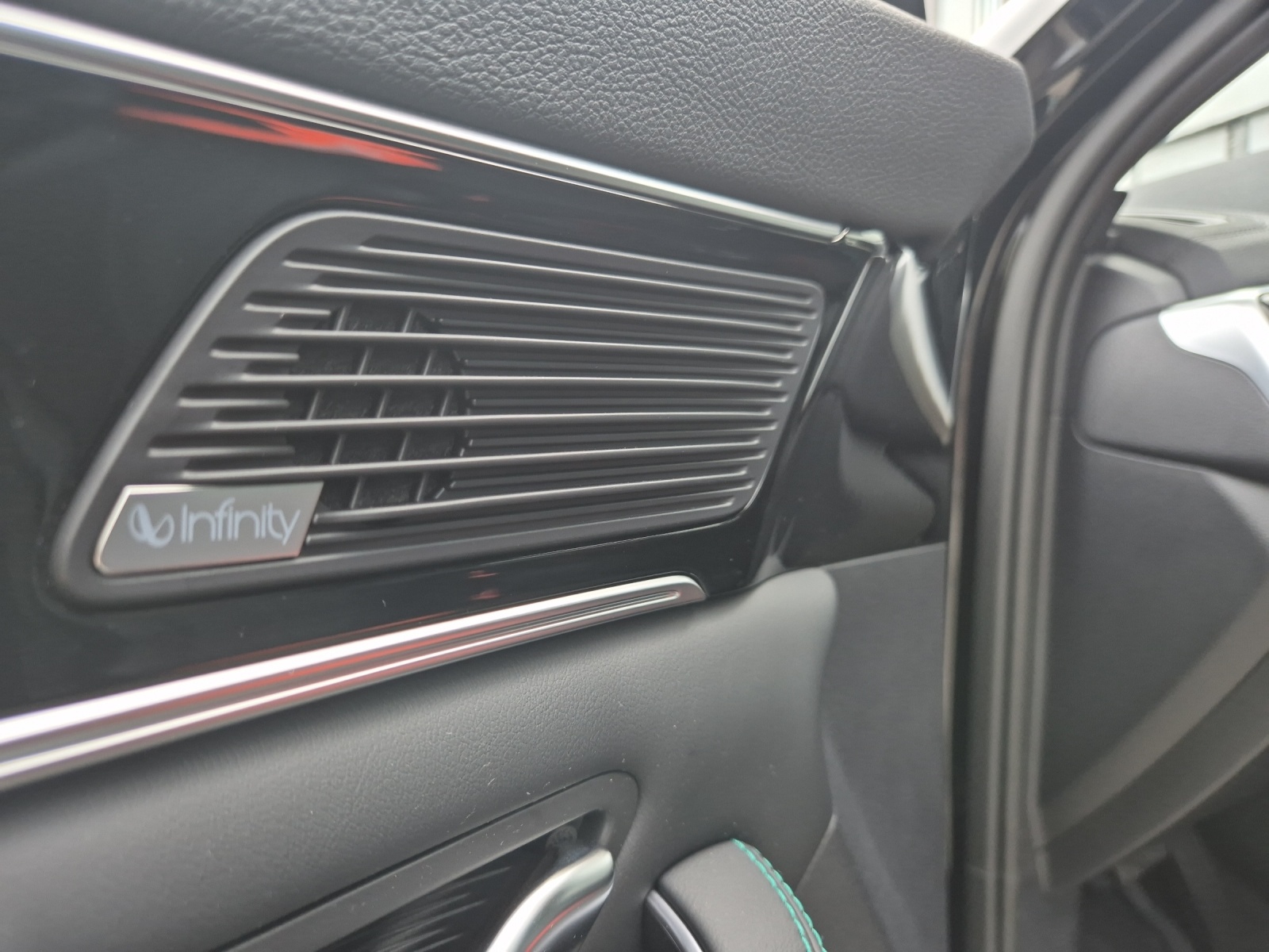 BYD Seal U DM-i Boost-image-13
