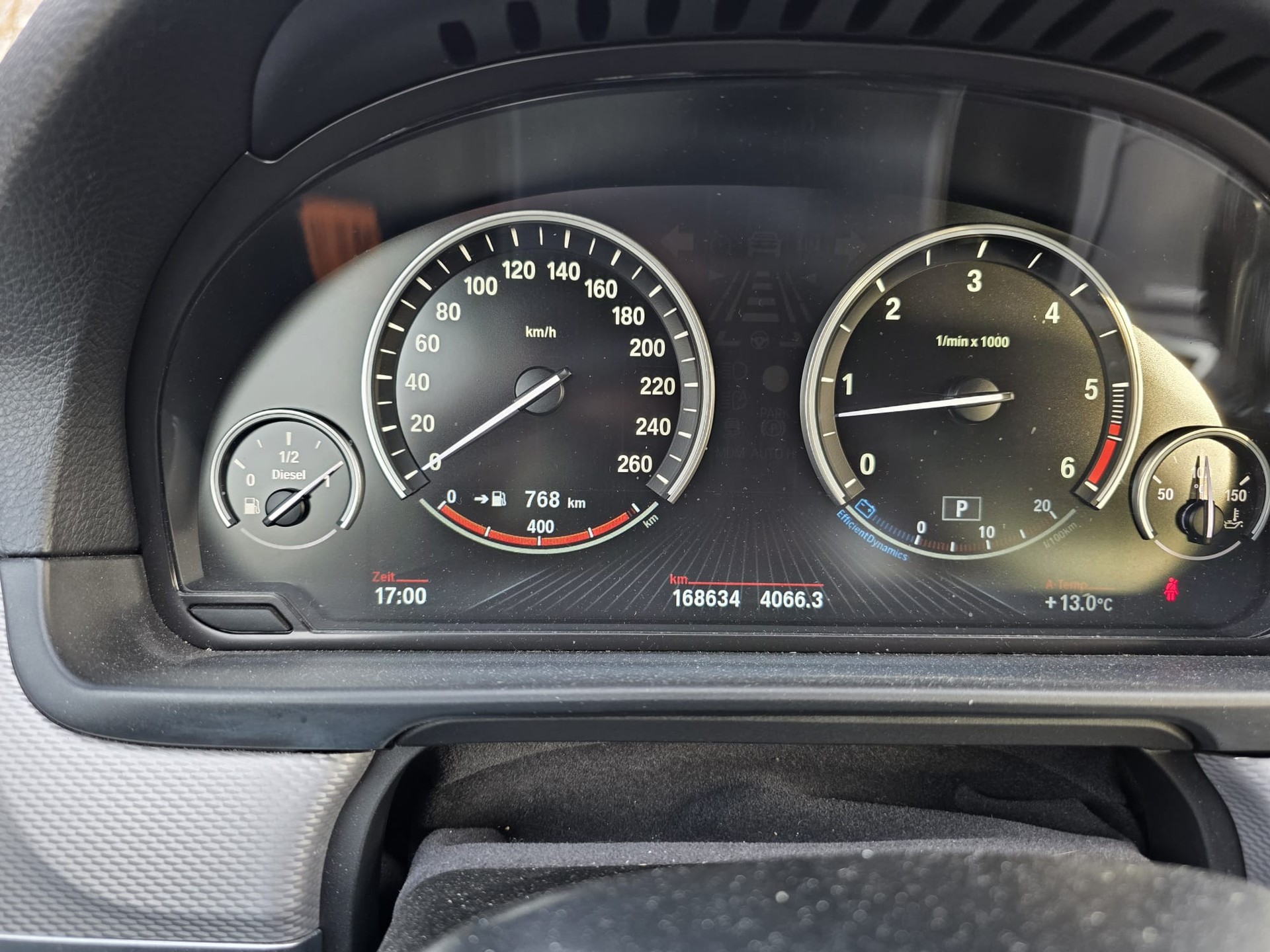 BMW M550d Touring xDrive Steptronic-image-5