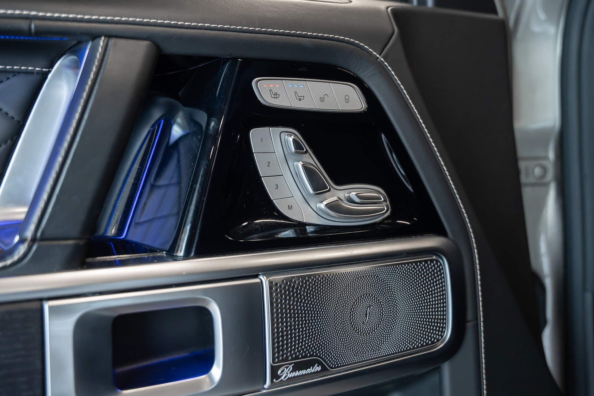 MERCEDES-BENZ Stronger than Time / Burmester 9D / Sitzkühlung / 360 Kamera / Massage Sitze / Vollausstattung / G63 Look / Speziallackierung-image-8