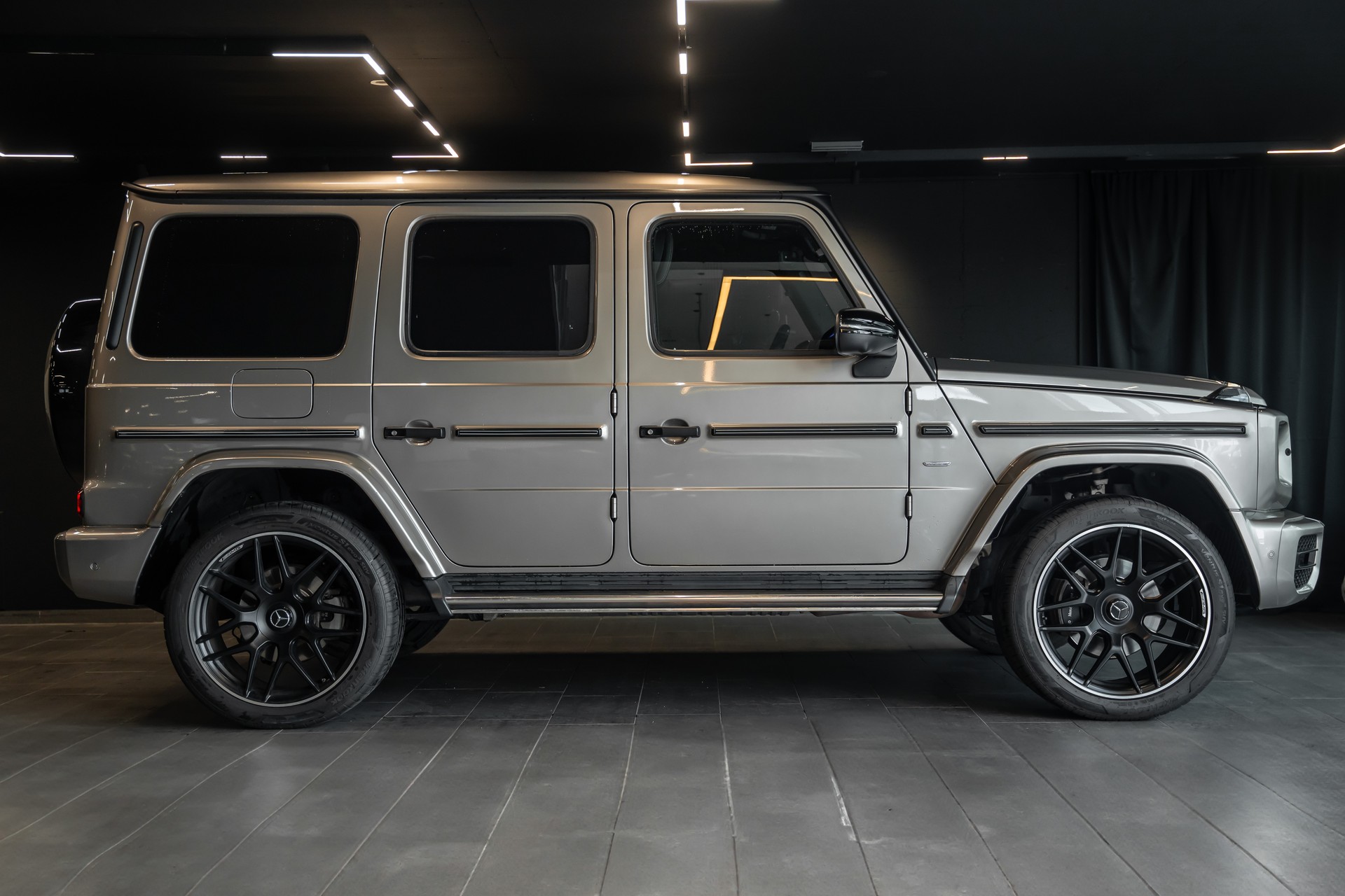 MERCEDES-BENZ Stronger than Time / Burmester 9D / Sitzkühlung / 360 Kamera / Massage Sitze / Vollausstattung / G63 Look / Speziallackierung-image-2