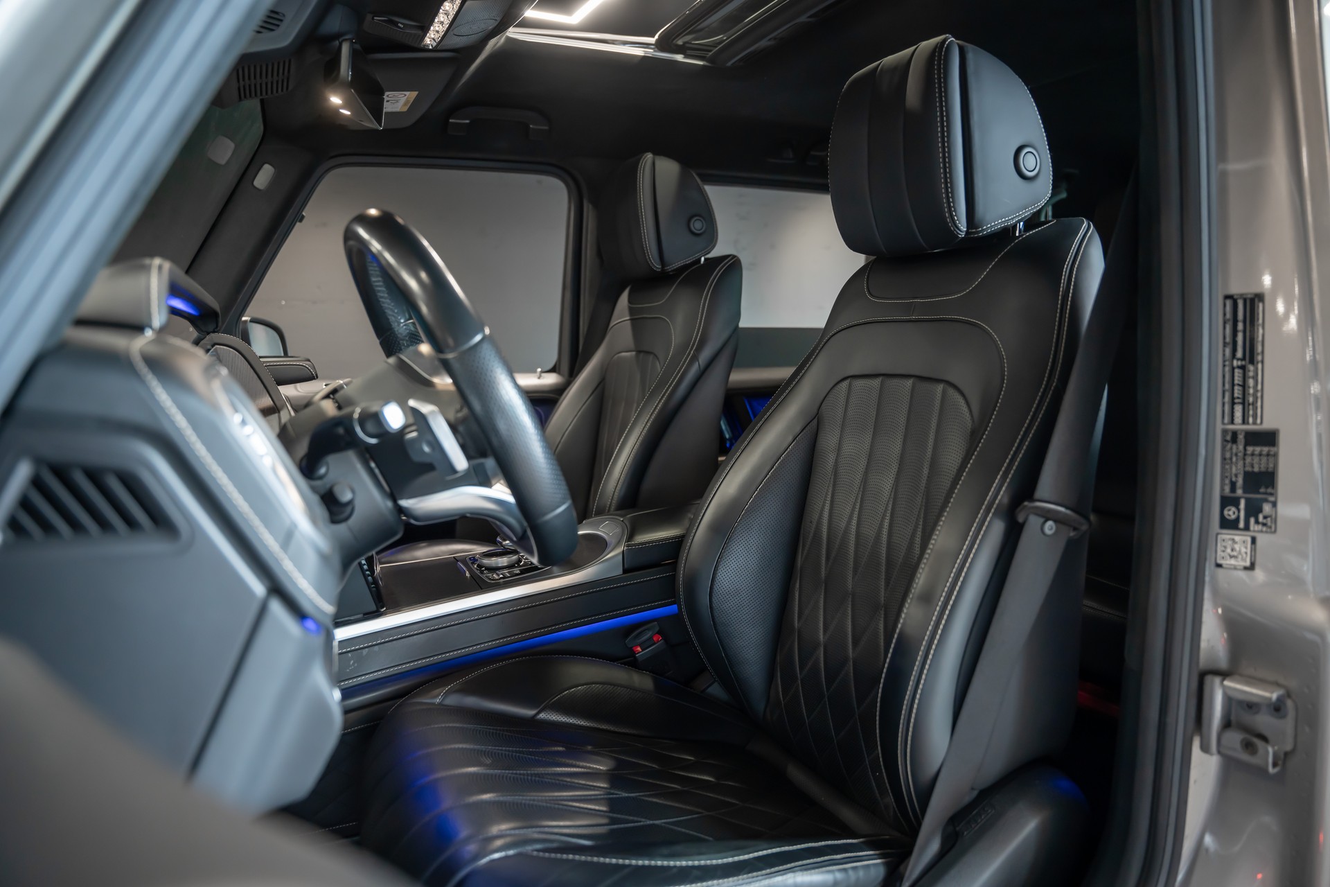 MERCEDES-BENZ Stronger than Time / Burmester 9D / Sitzkühlung / 360 Kamera / Massage Sitze / Vollausstattung / G63 Look / Speziallackierung-image-9