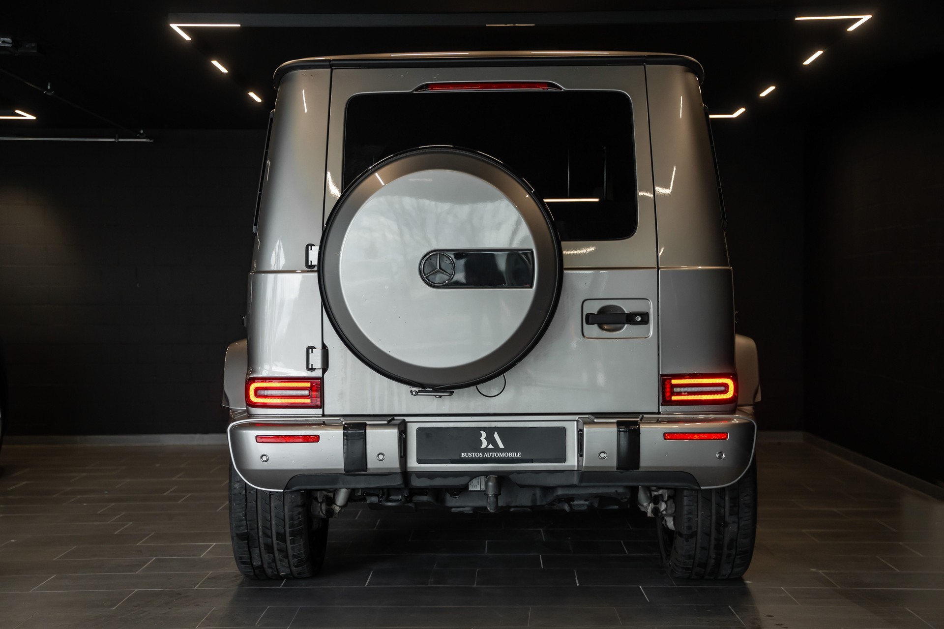 MERCEDES-BENZ Stronger than Time / Burmester 9D / Sitzkühlung / 360 Kamera / Massage Sitze / Vollausstattung / G63 Look / Speziallackierung-image-5