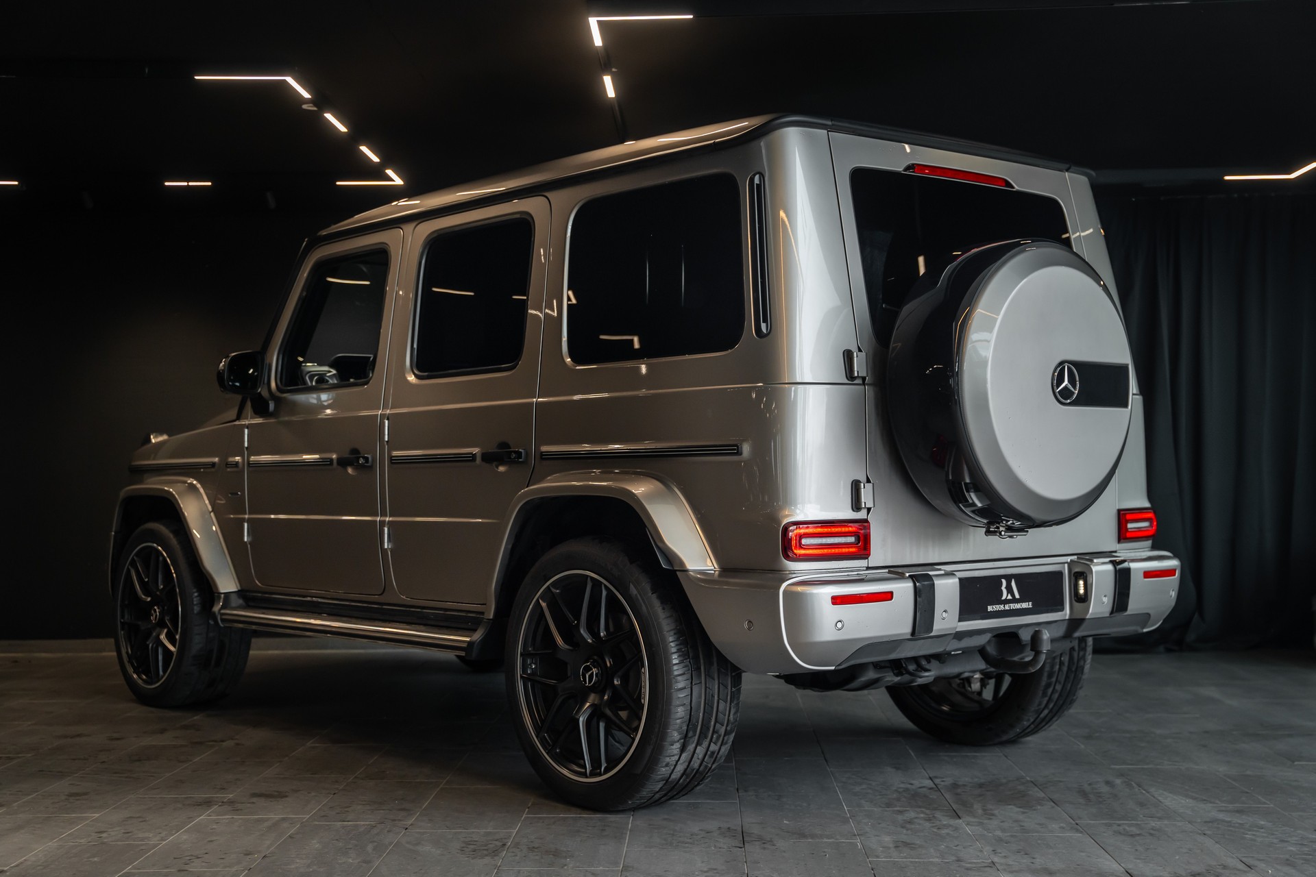 MERCEDES-BENZ Stronger than Time / Burmester 9D / Sitzkühlung / 360 Kamera / Massage Sitze / Vollausstattung / G63 Look / Speziallackierung-image-6