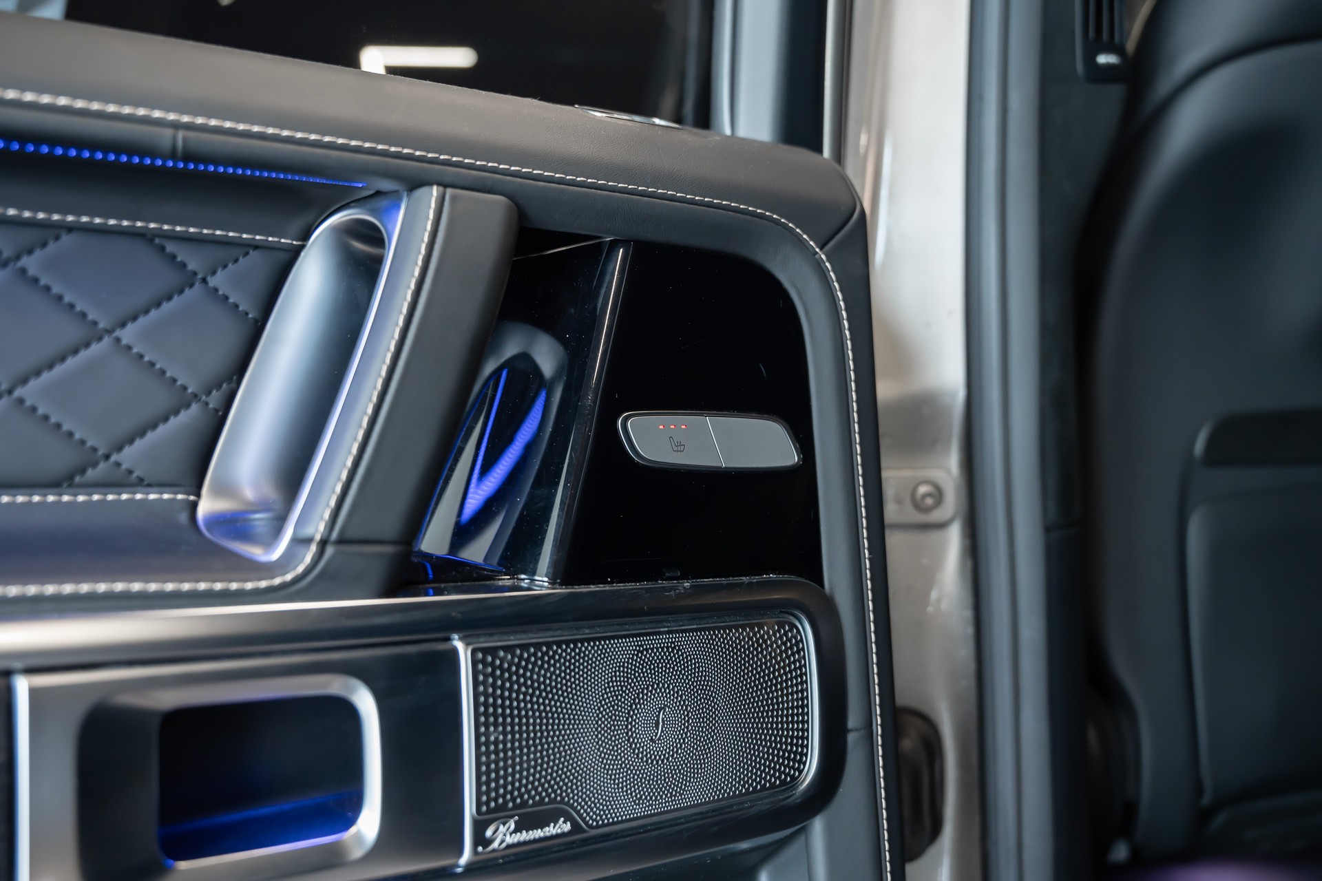 MERCEDES-BENZ Stronger than Time / Burmester 9D / Sitzkühlung / 360 Kamera / Massage Sitze / Vollausstattung / G63 Look / Speziallackierung-image-14