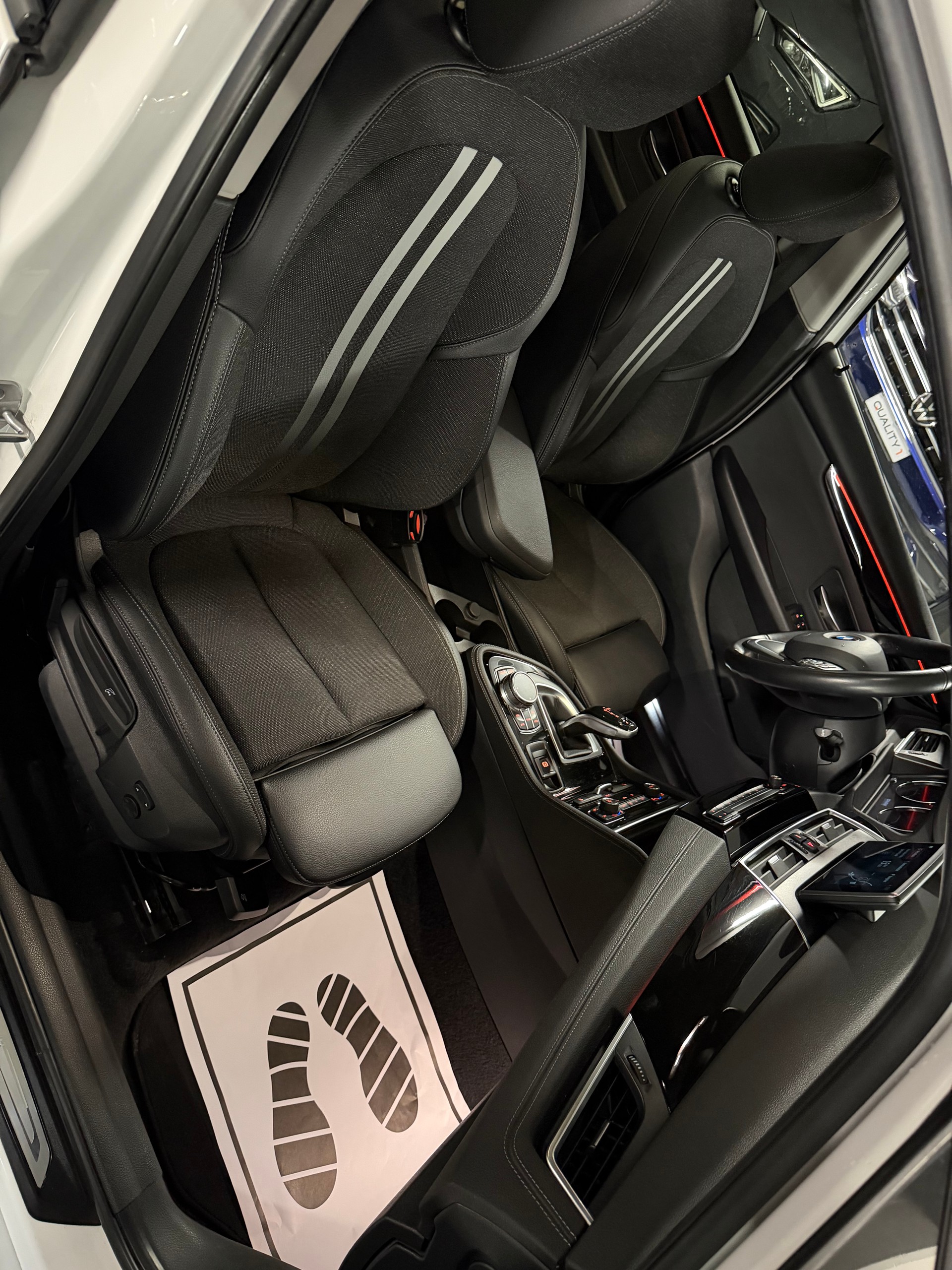 BMW 216d Gran Tourer DKG-image-12