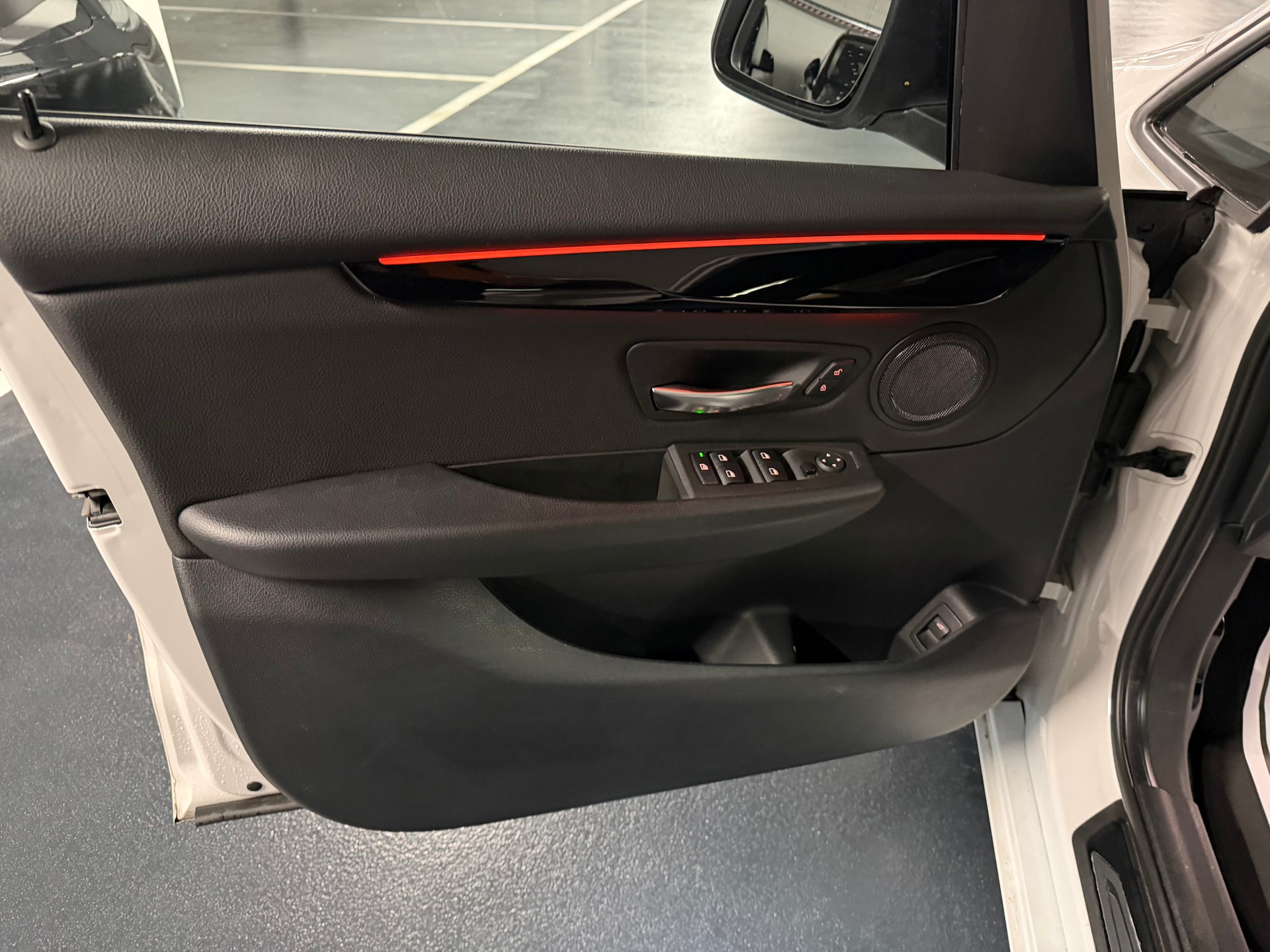 BMW 216d Gran Tourer DKG-image-8