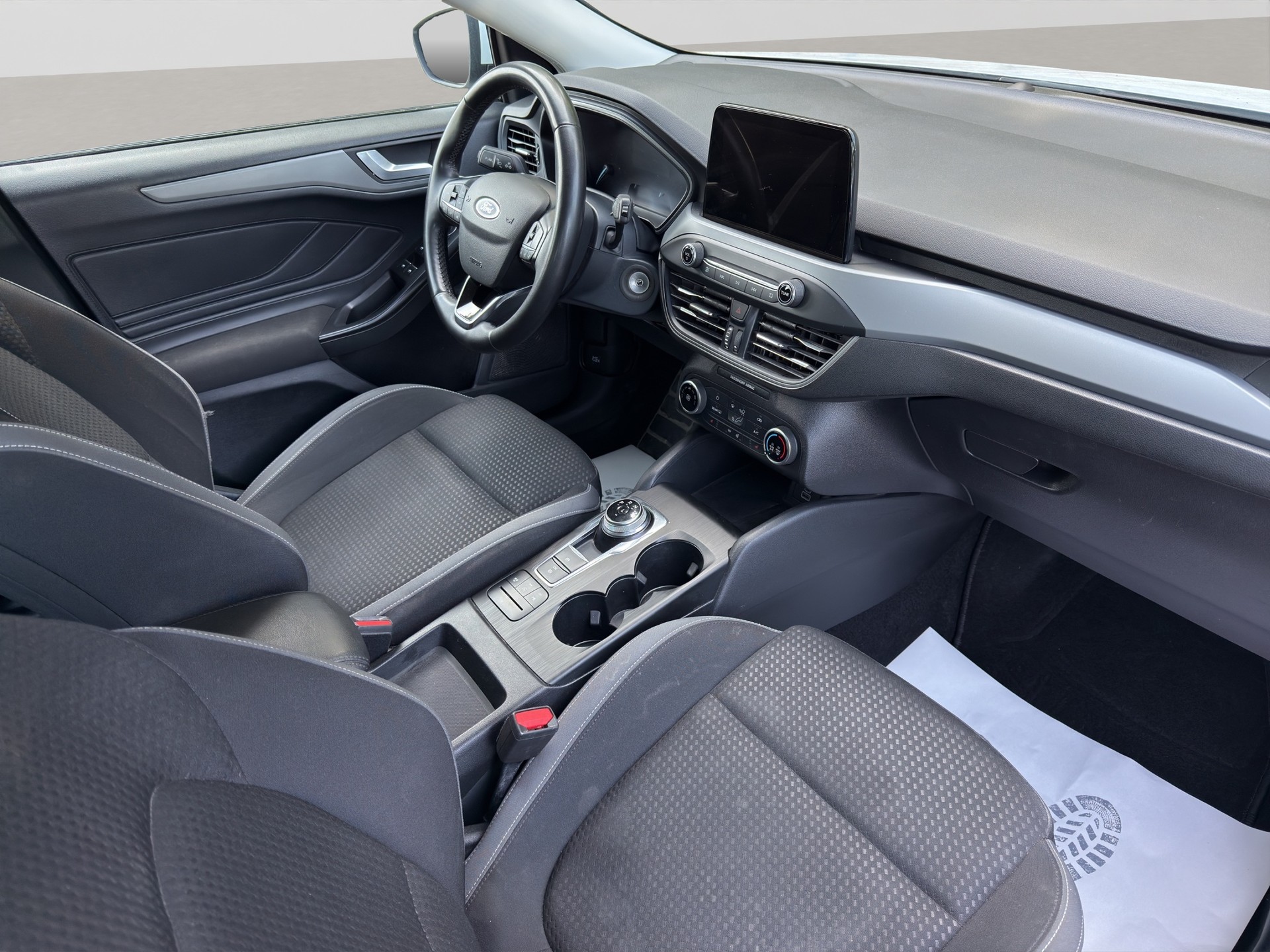 FORD Focus 1.5 TDCi Cool Connect Automatic-image-12