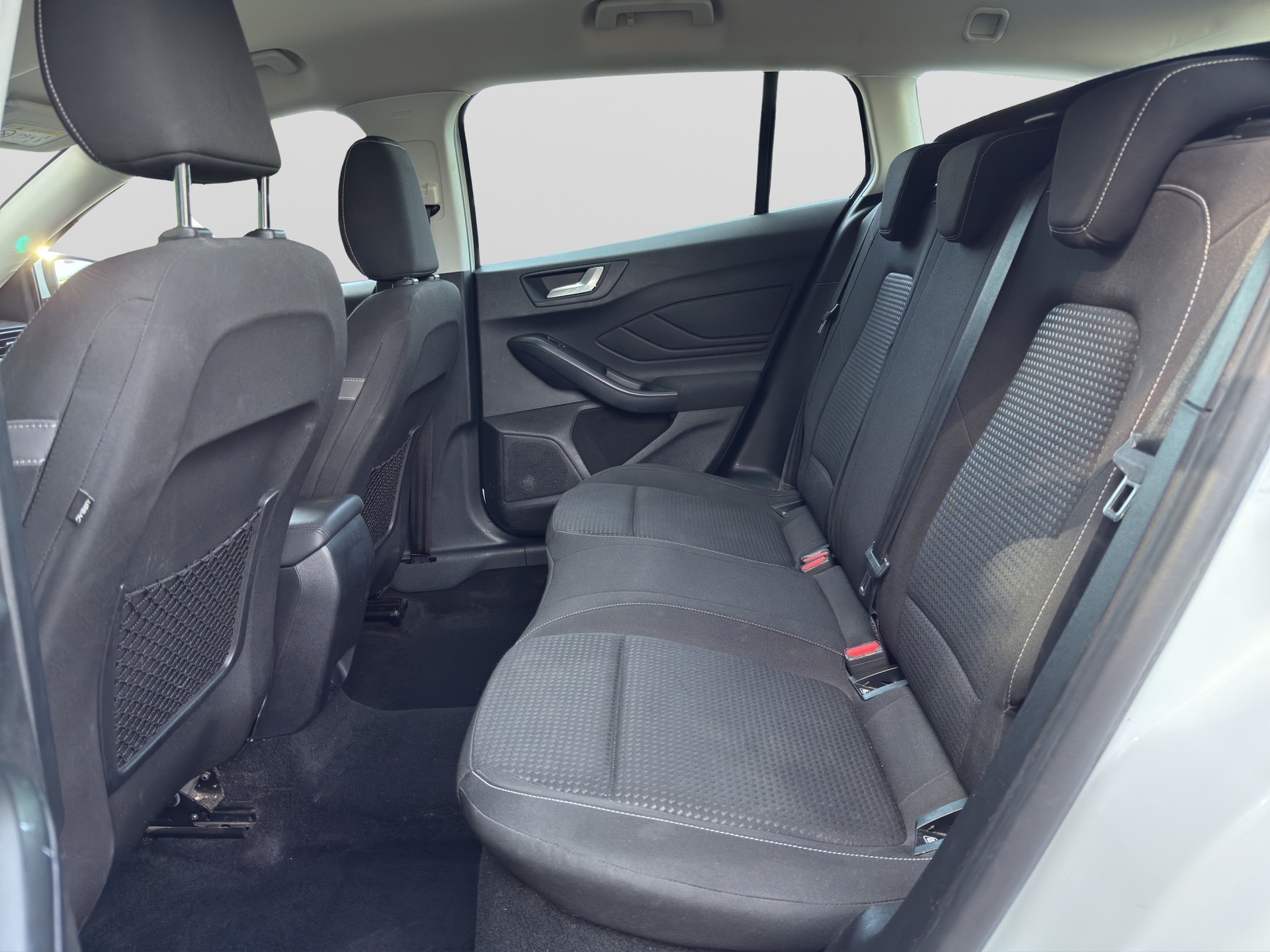 FORD Focus 1.5 TDCi Cool Connect Automatic-image-13