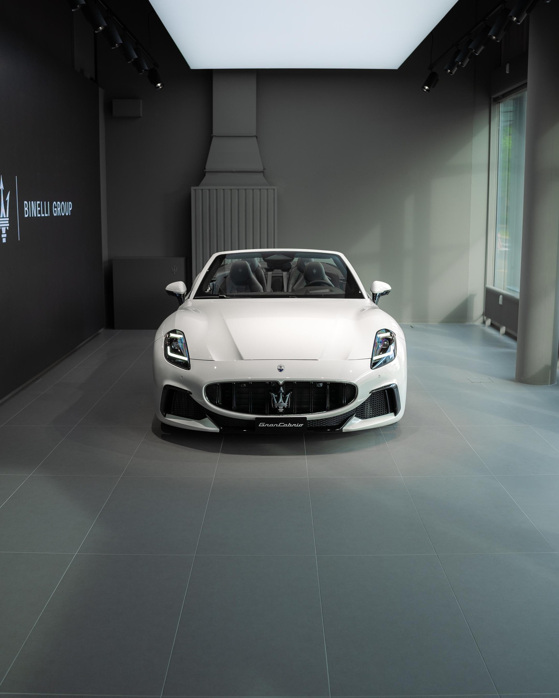 MASERATI Gran Cabrio 3.0 V6 Trofeo - FUORISERIE-showroom-element-2